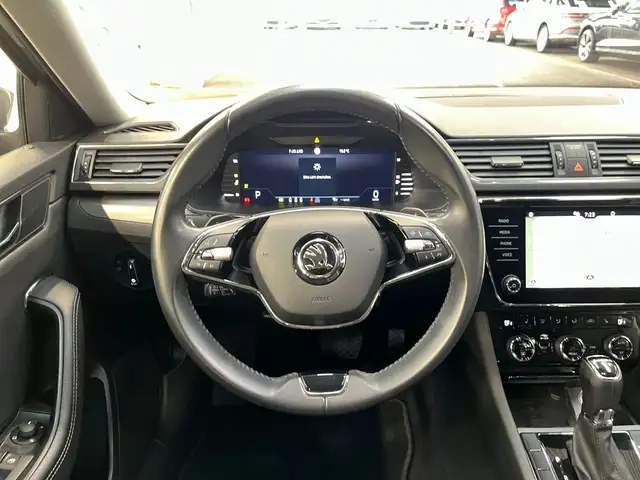Skoda Superb view 13