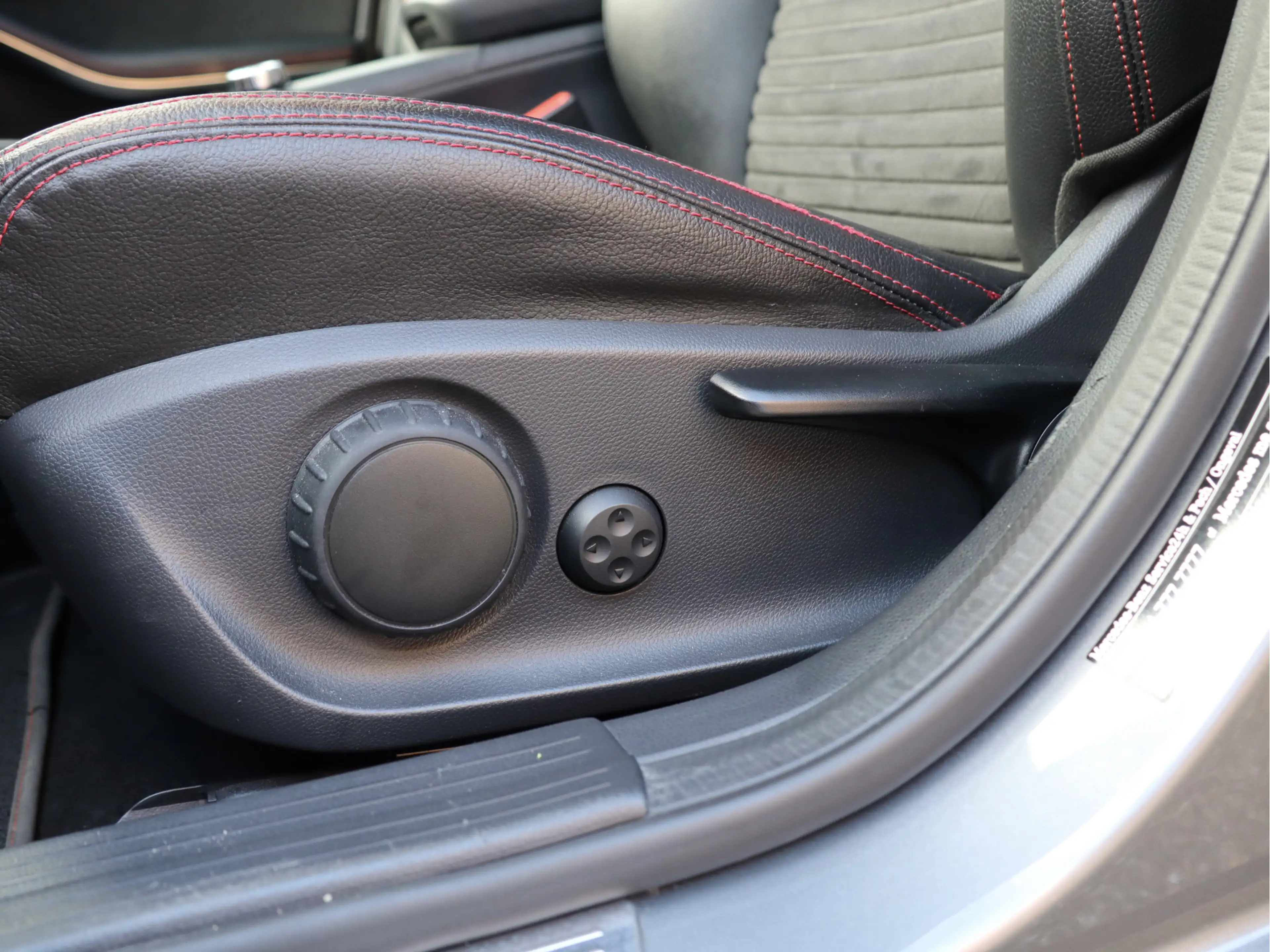 Mercedes-Benz GLA 180 Business Solution AMG NL-auto | trekhaak — photo 8
