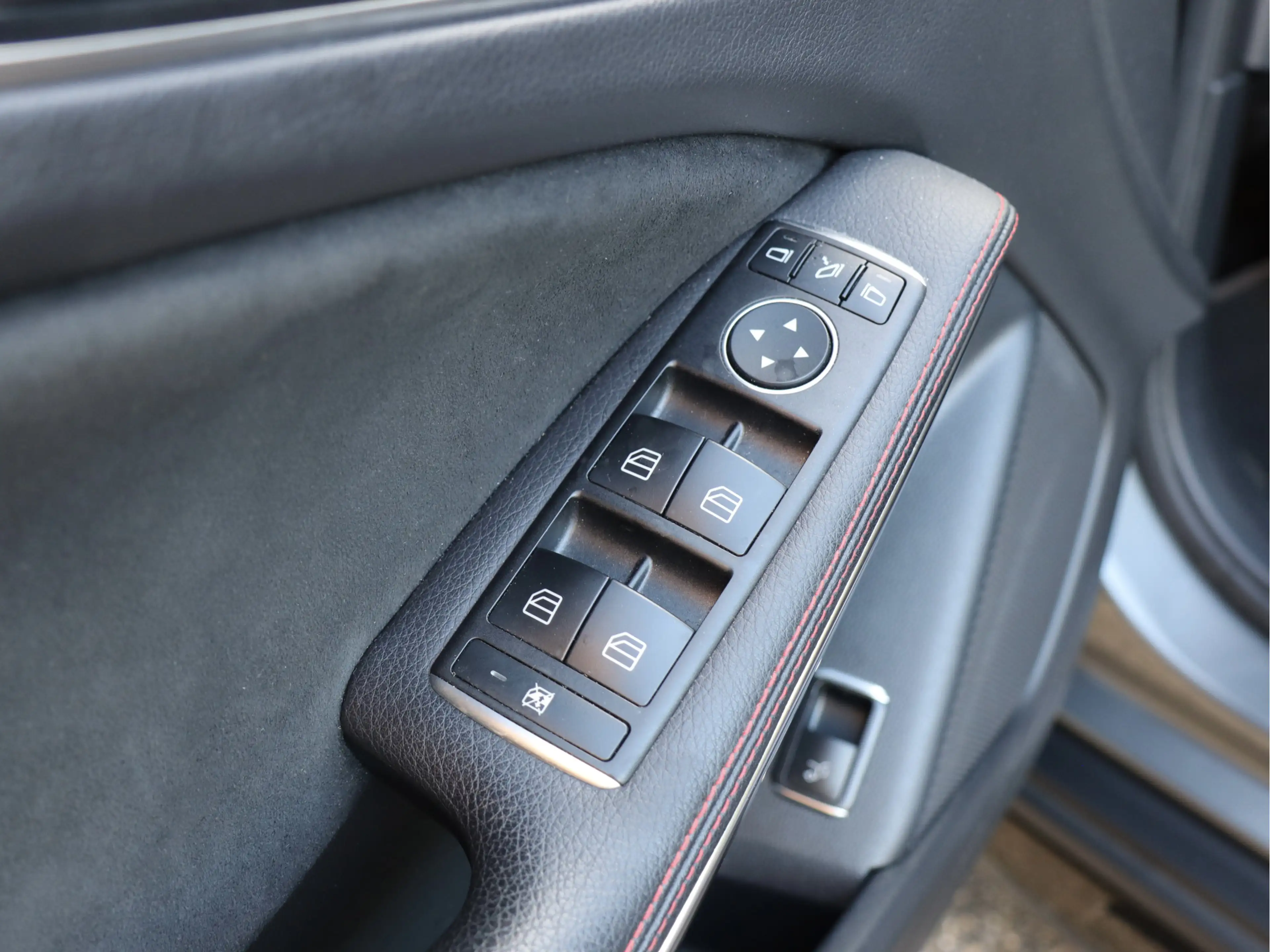 Mercedes-Benz GLA 180 Business Solution AMG NL-auto | trekhaak — photo 10