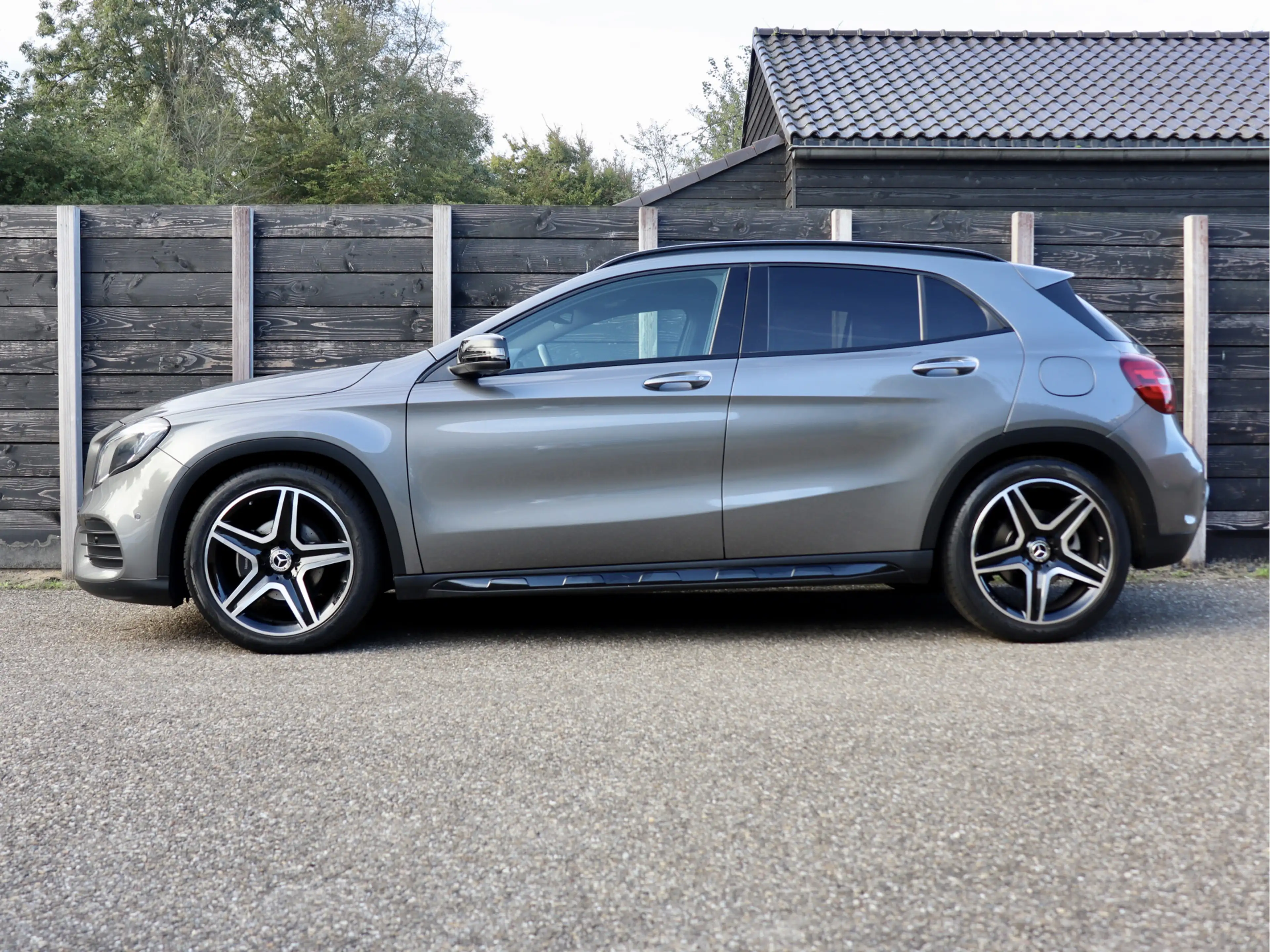 Mercedes-Benz GLA 180 Business Solution AMG NL-auto | trekhaak — photo 13