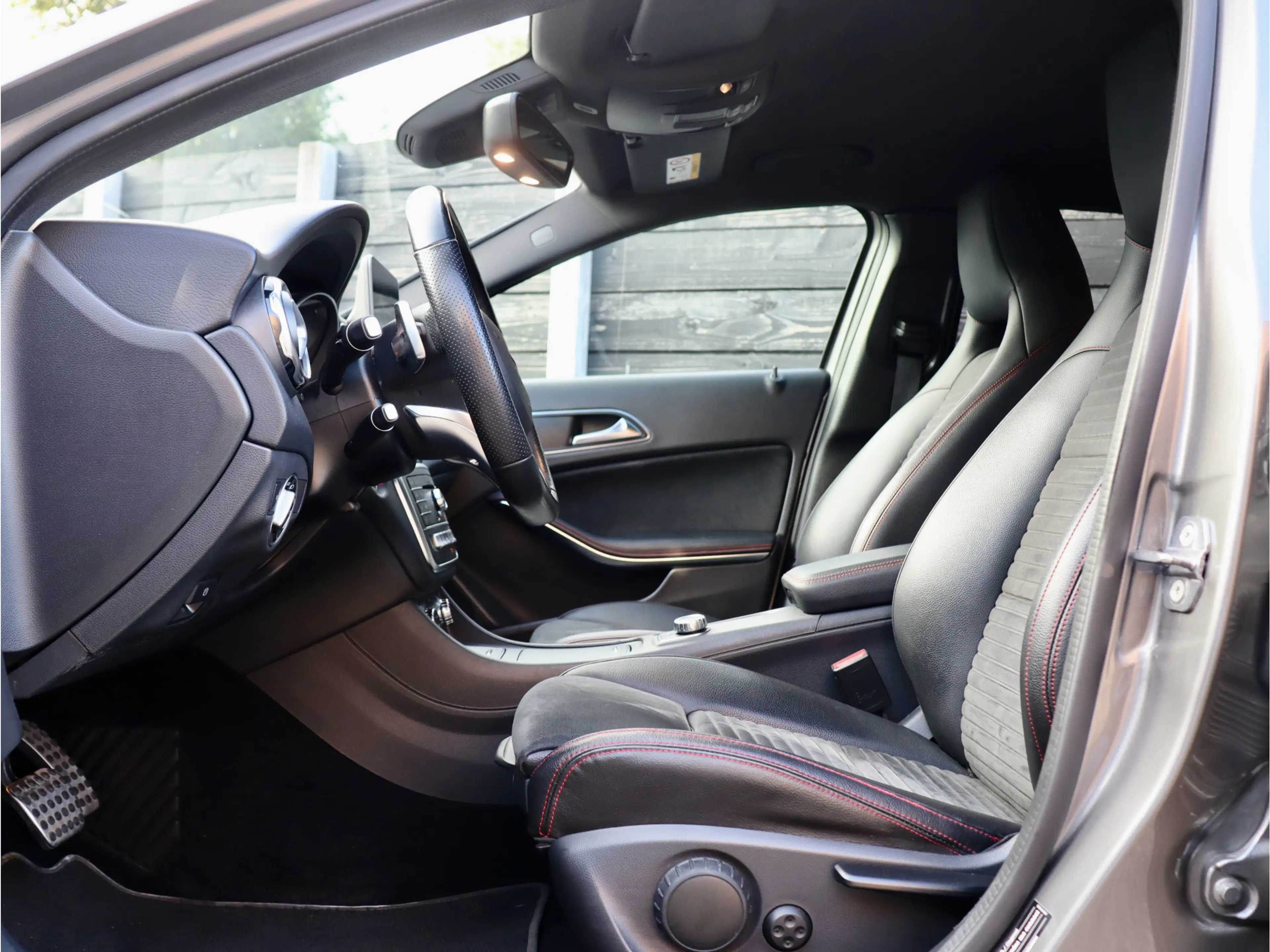 Mercedes-Benz GLA 180 Business Solution AMG NL-auto | trekhaak — photo 7