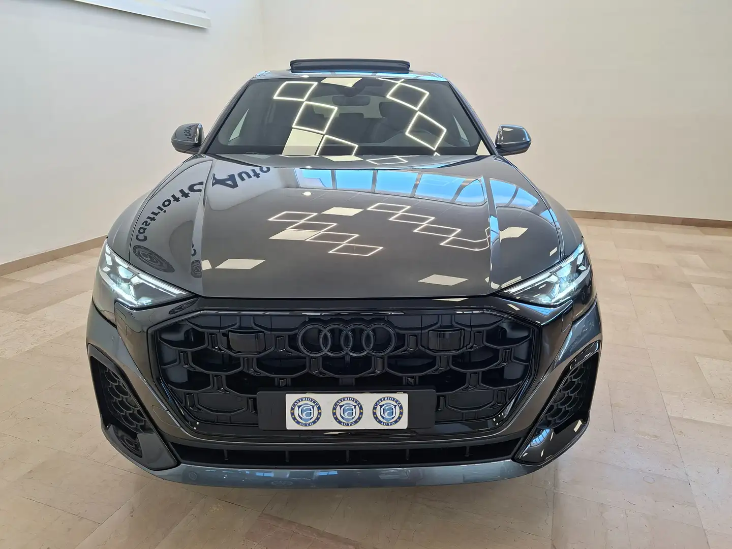 Audi Q8 50 3.0 tdi MHEV NUOVO MODELLO  S LINE EDITION Grigio - 2