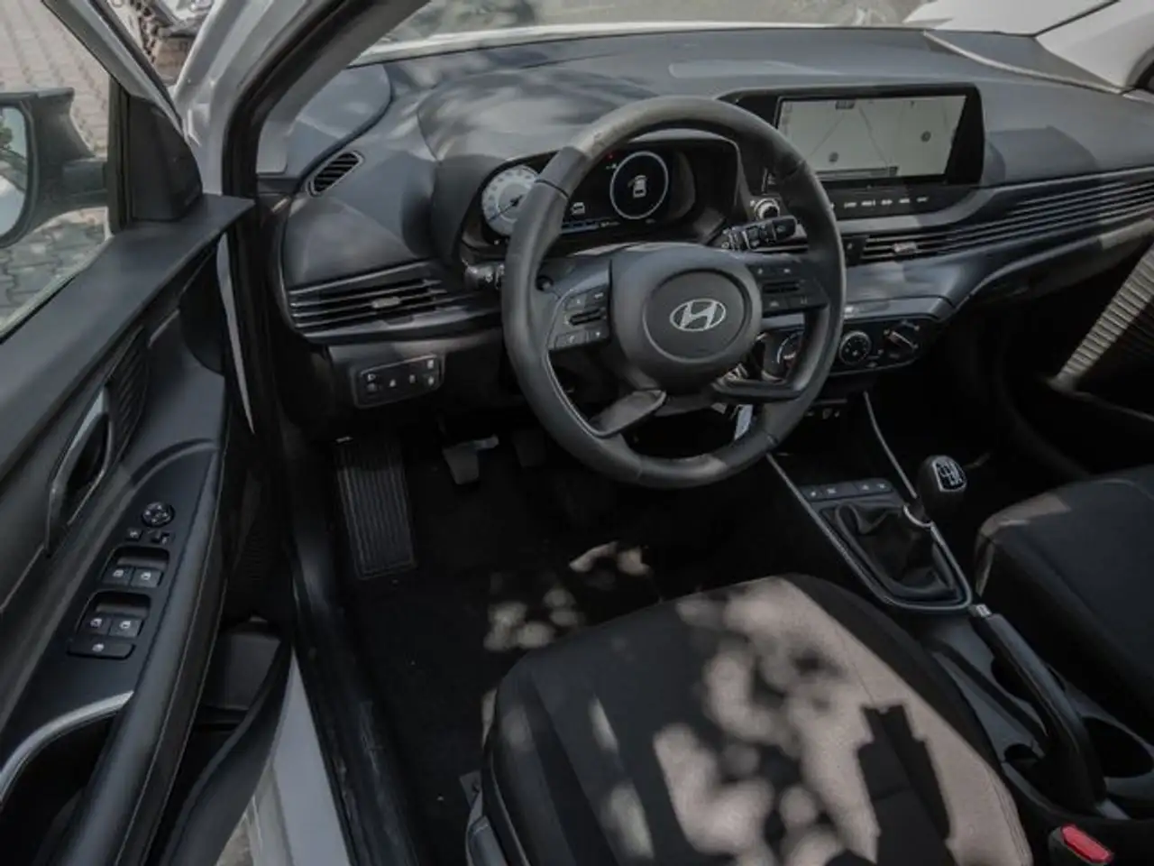 Hyundai i20 Trend 1.0 100PS+NAVI+KLIMA+SHZ+LNKRADHZG+LED 4