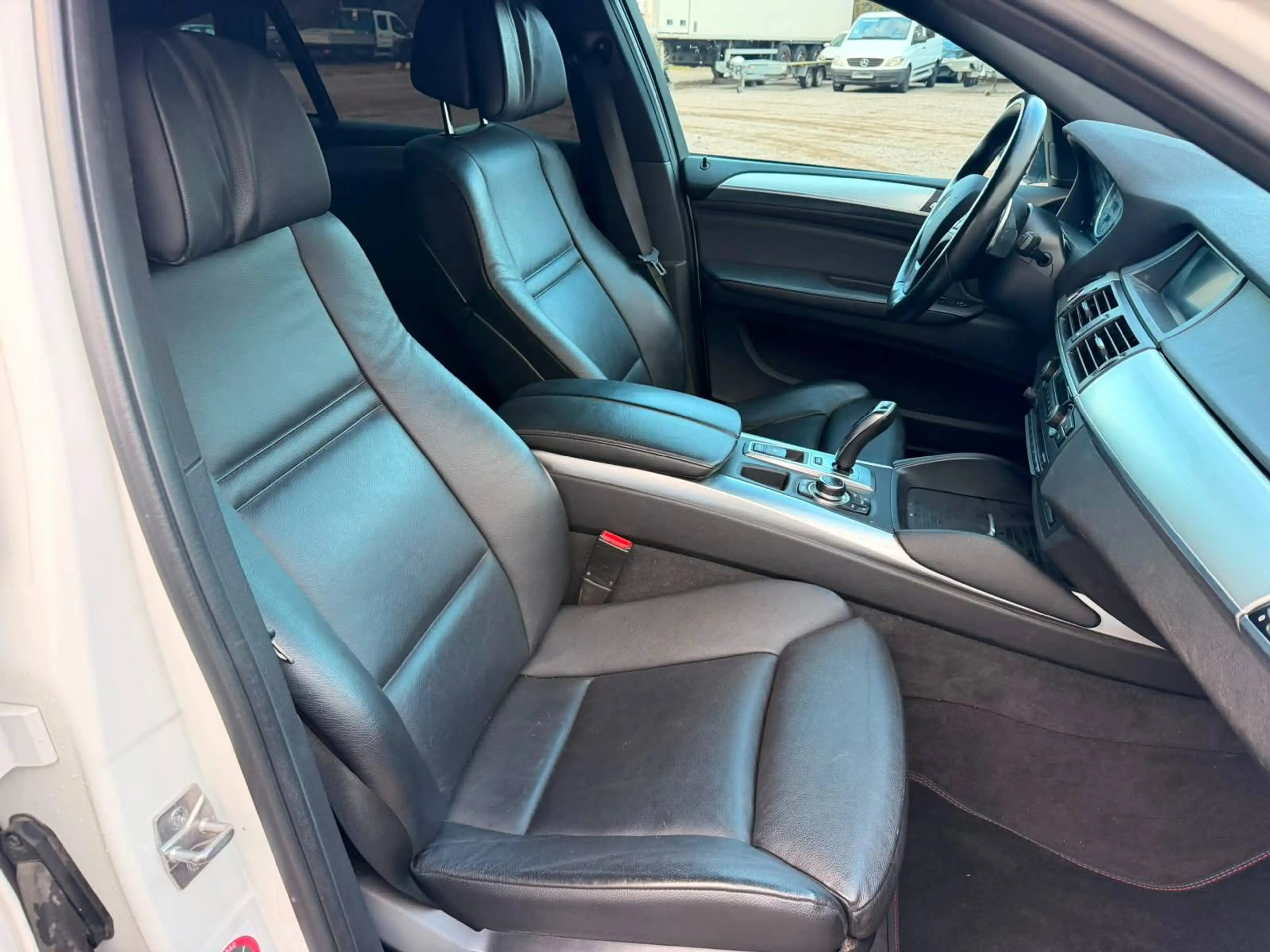 BMW X6 X6 xDrive40d M-Sport Edition 22 Zoll 360 AHK — photo 13