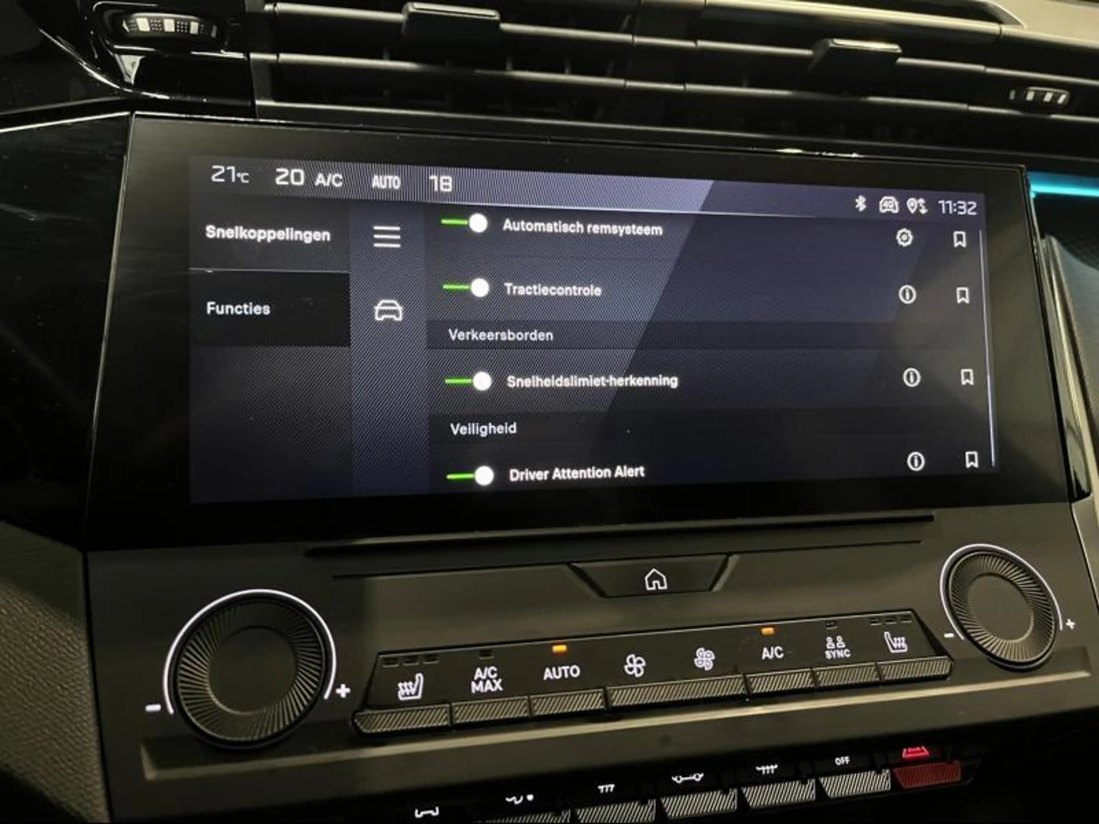 Peugeot 308 Style — photo 32