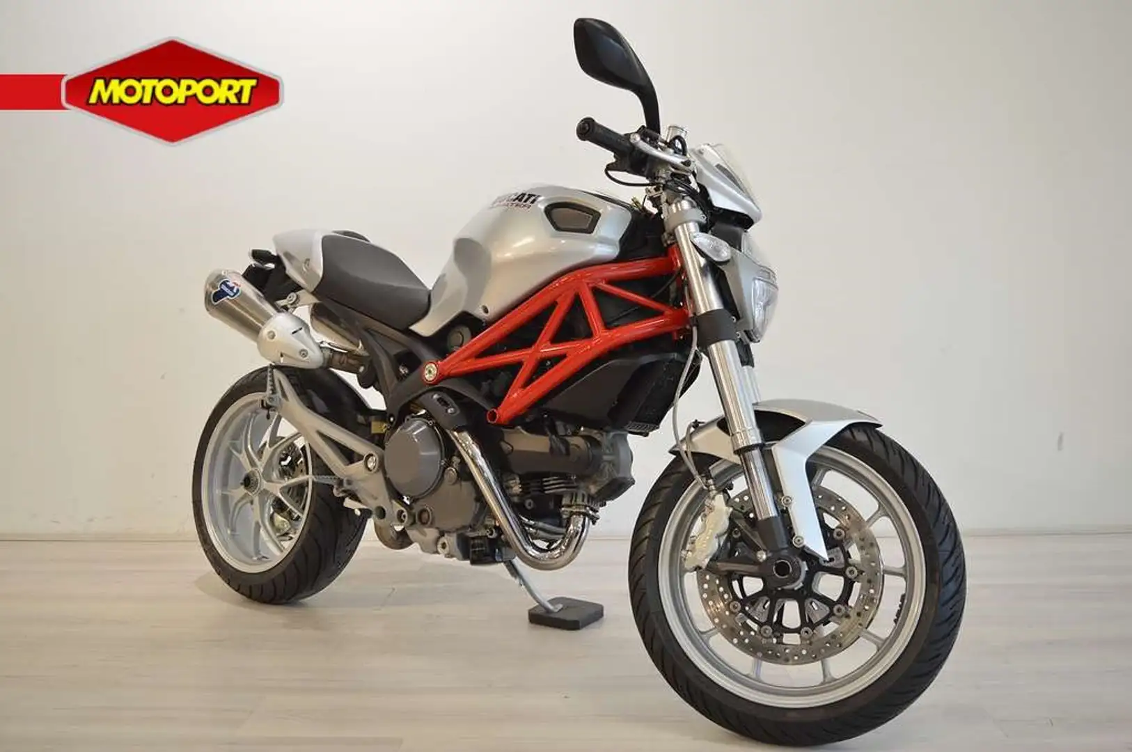 Ducati Monster 1100 Argent - 2
