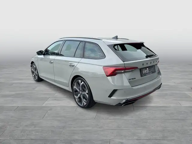 Skoda Octavia view 4