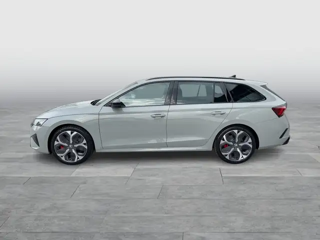 Skoda Octavia view 3
