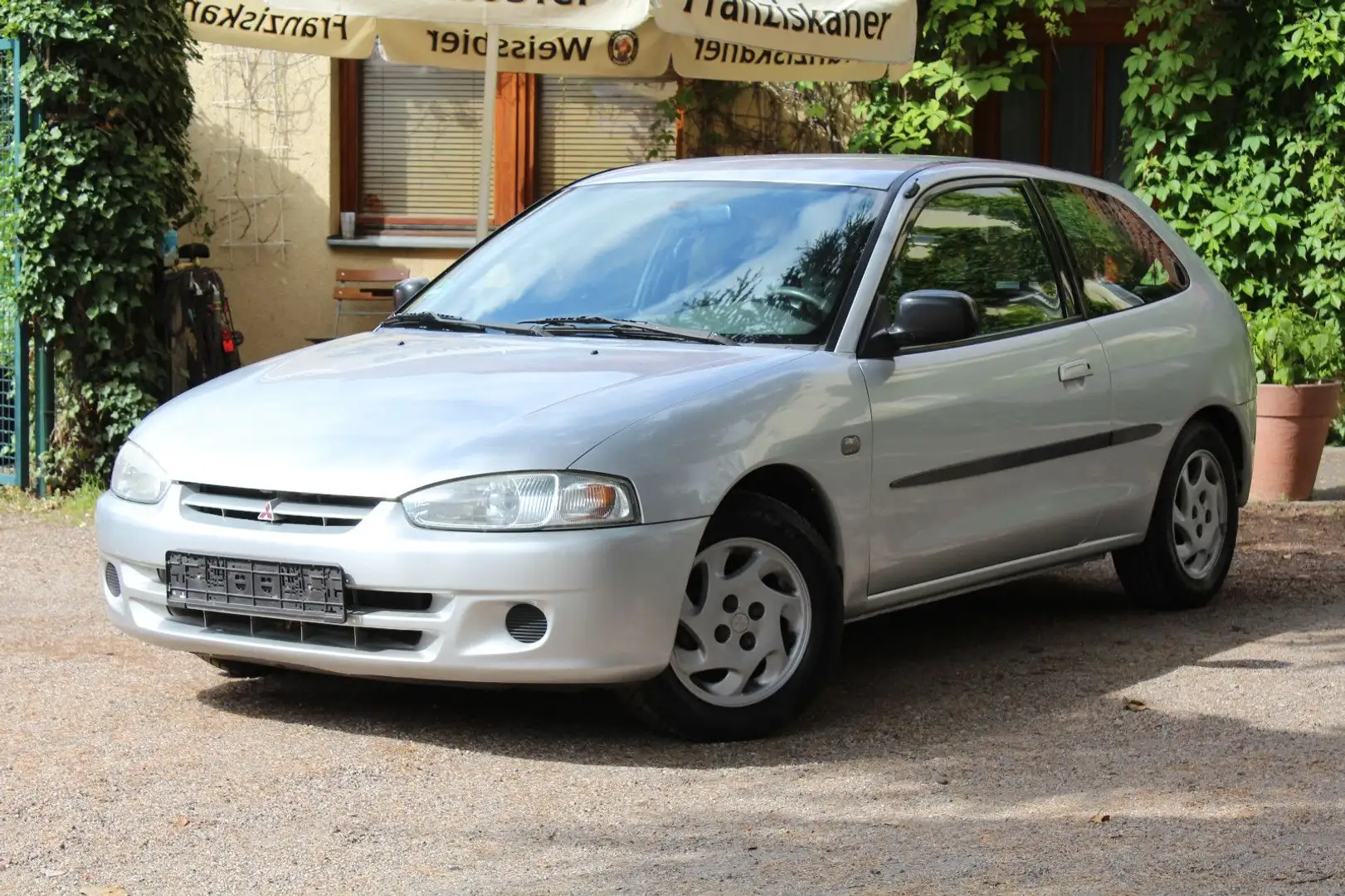 Mitsubishi Colt 1,3 Silber - 1