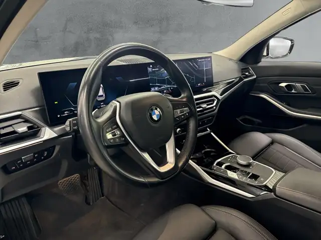 BMW 3 Series view 9