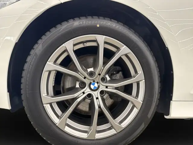 BMW 3 Series view 7