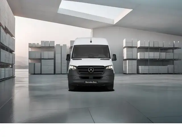 Mercedes-Benz Sprinter view 2