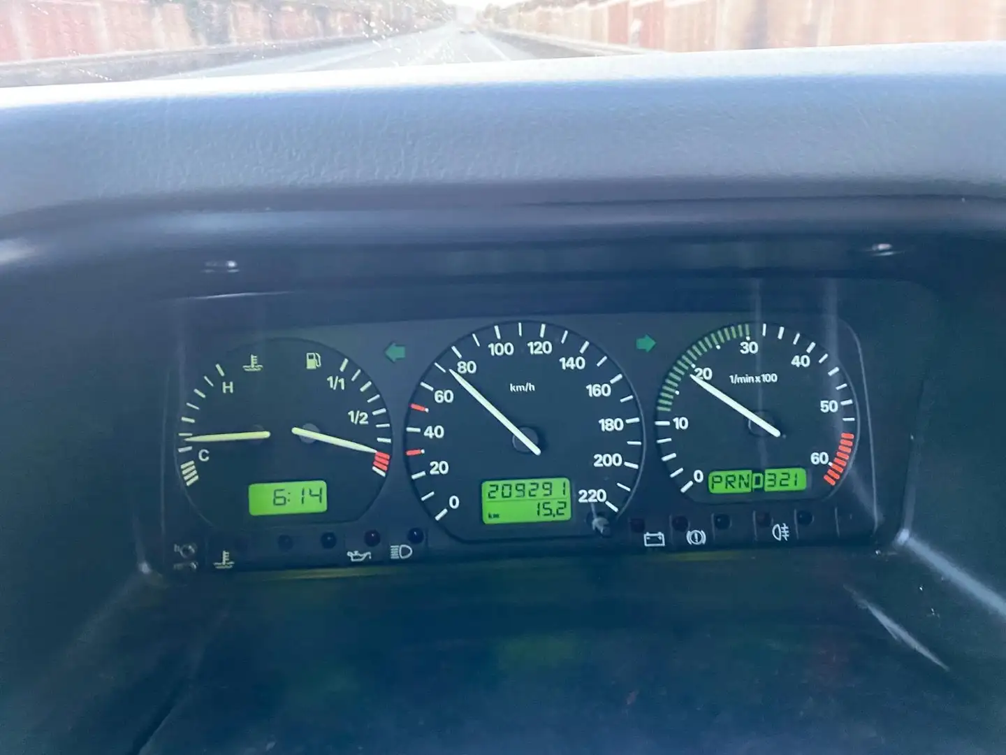 Volkswagen T4 Caravelle V6 7DK2A3 Autm. Grau - 1
