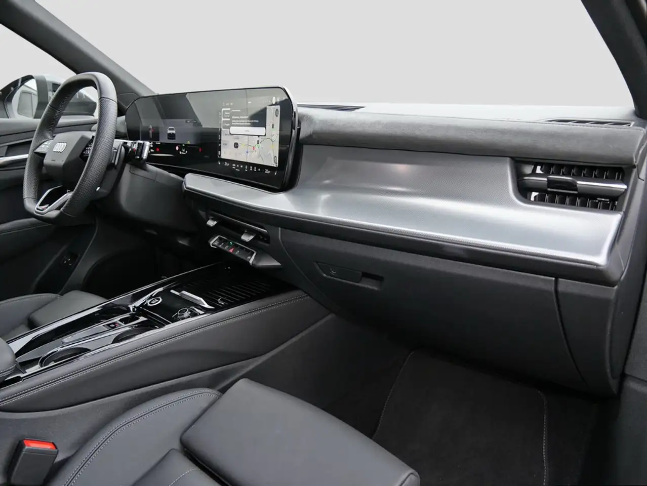 Audi Q3 SUV e-Hybrid S tronic 200 kW / 272 PS 7