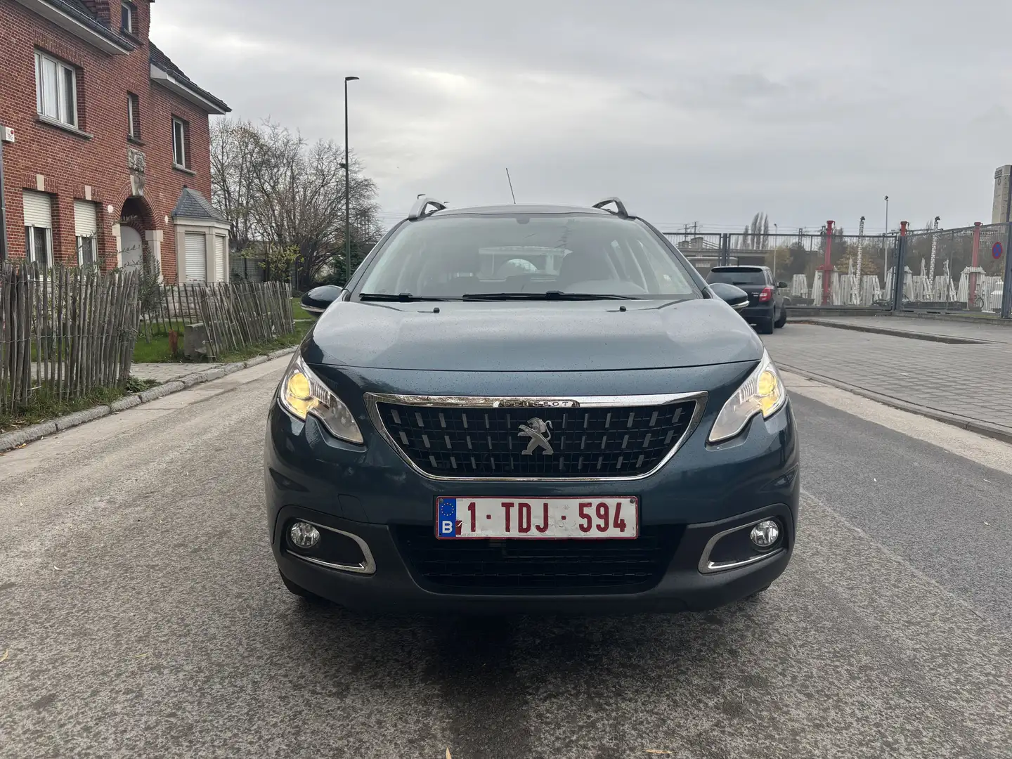 Peugeot 2008 1.2i PureTech Active - 2