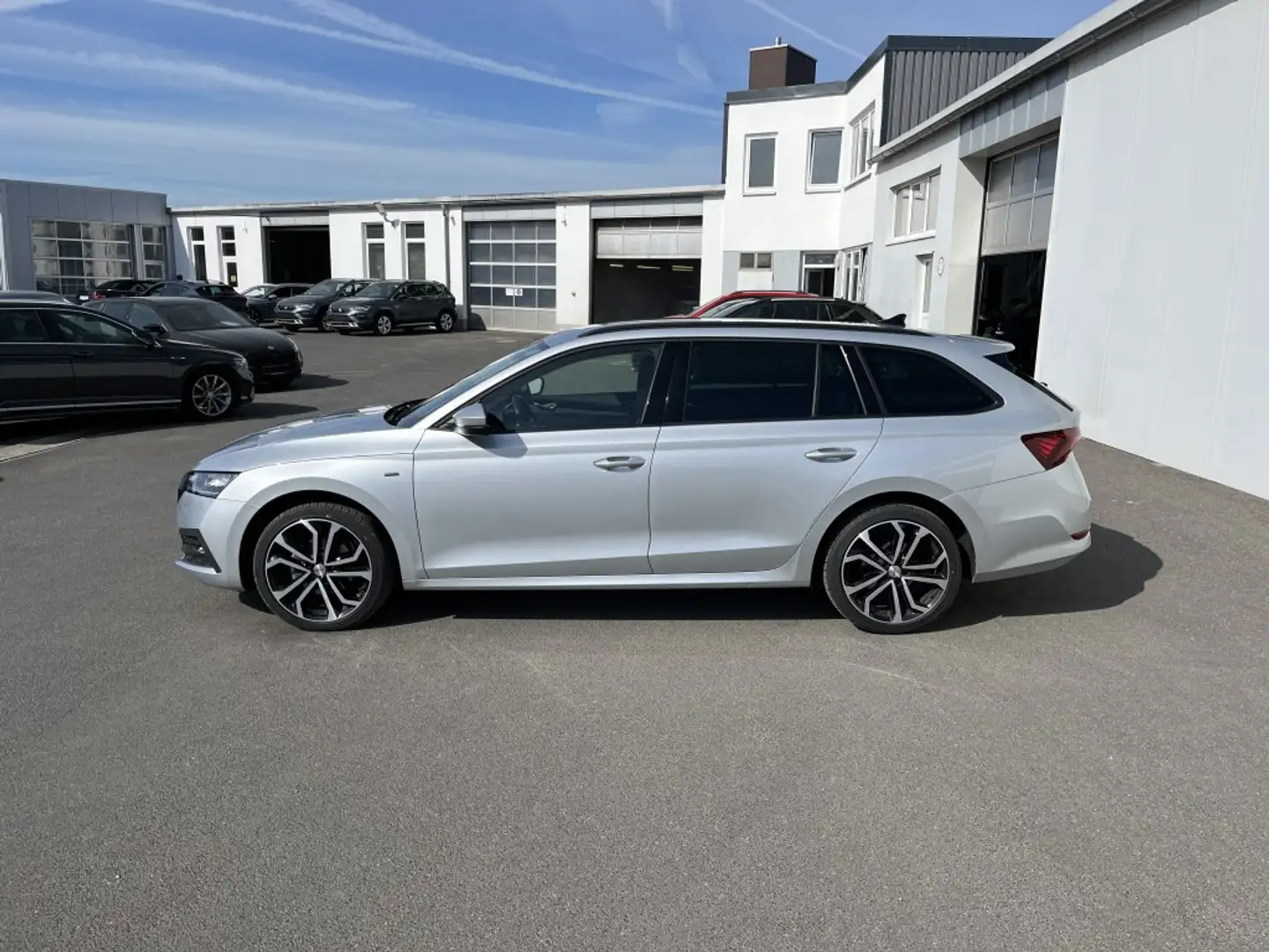 Skoda Octavia Combi 2.0 TDI Clever RS Optik 150€ m. 20% Anzahl Silber - 2