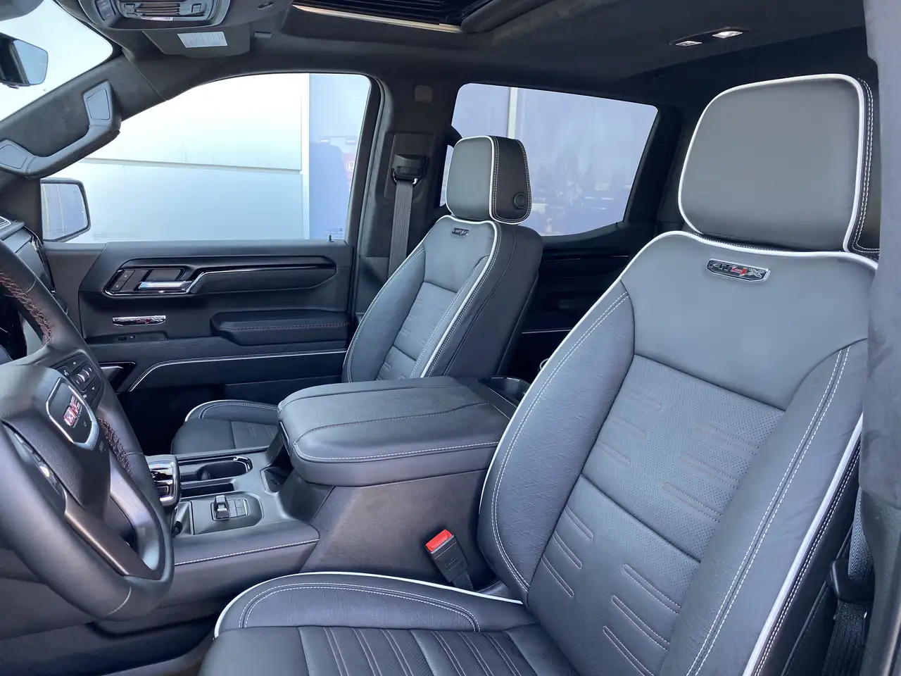 GMC Sierra 1500 снимка GMC Sierra 1500
