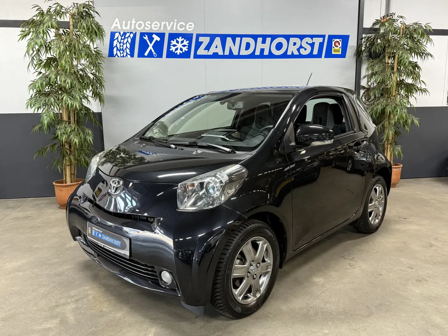 Toyota iQ 1.0 VVTi Aspiration Noir - 1