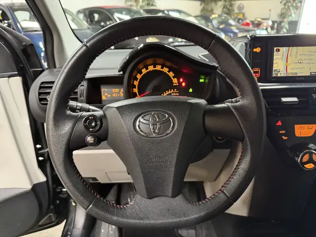 Toyota IQ view 9