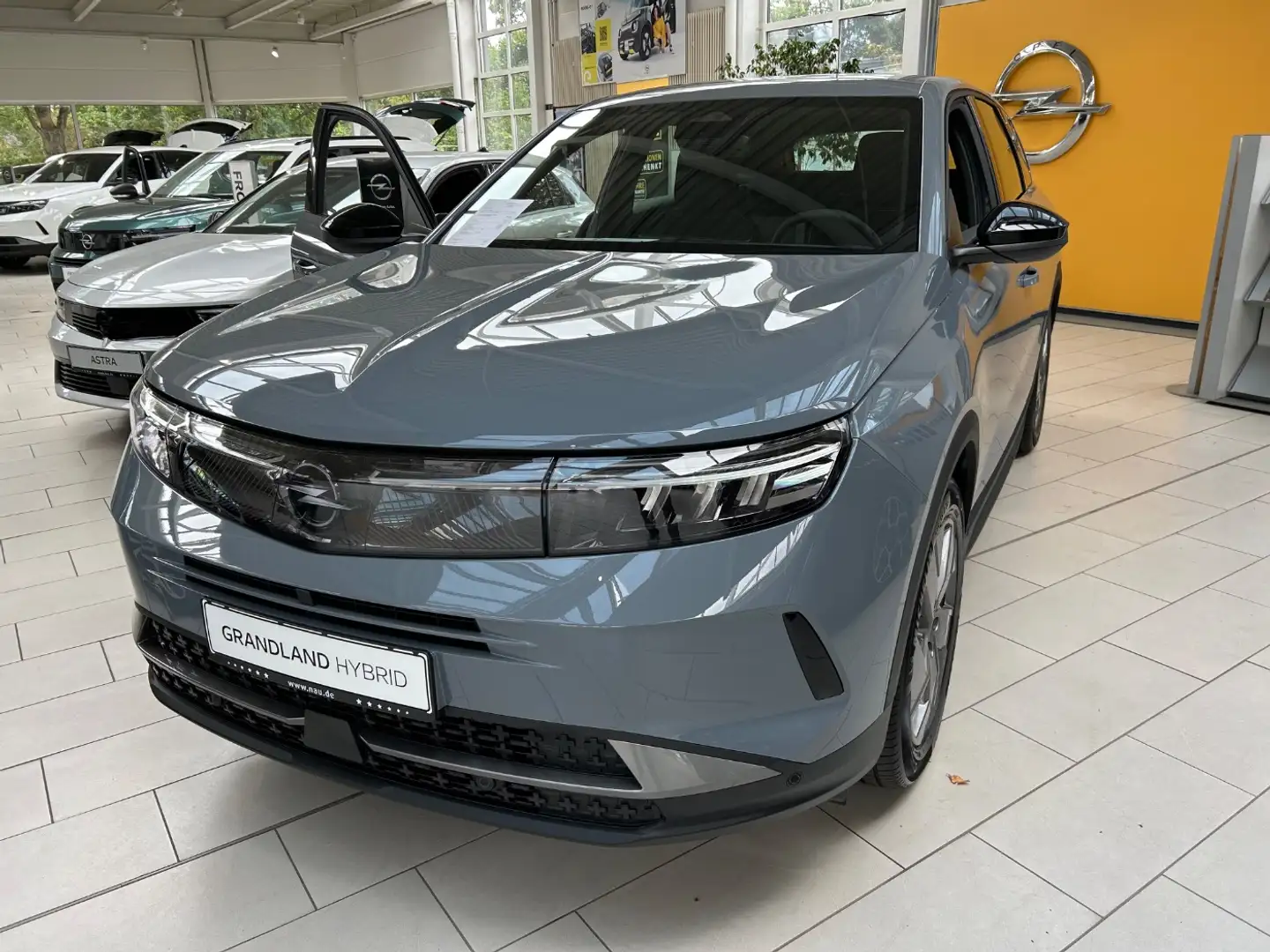 Opel Grandland , Edition, 1.2 inkl. Big Deal Grijs - 2