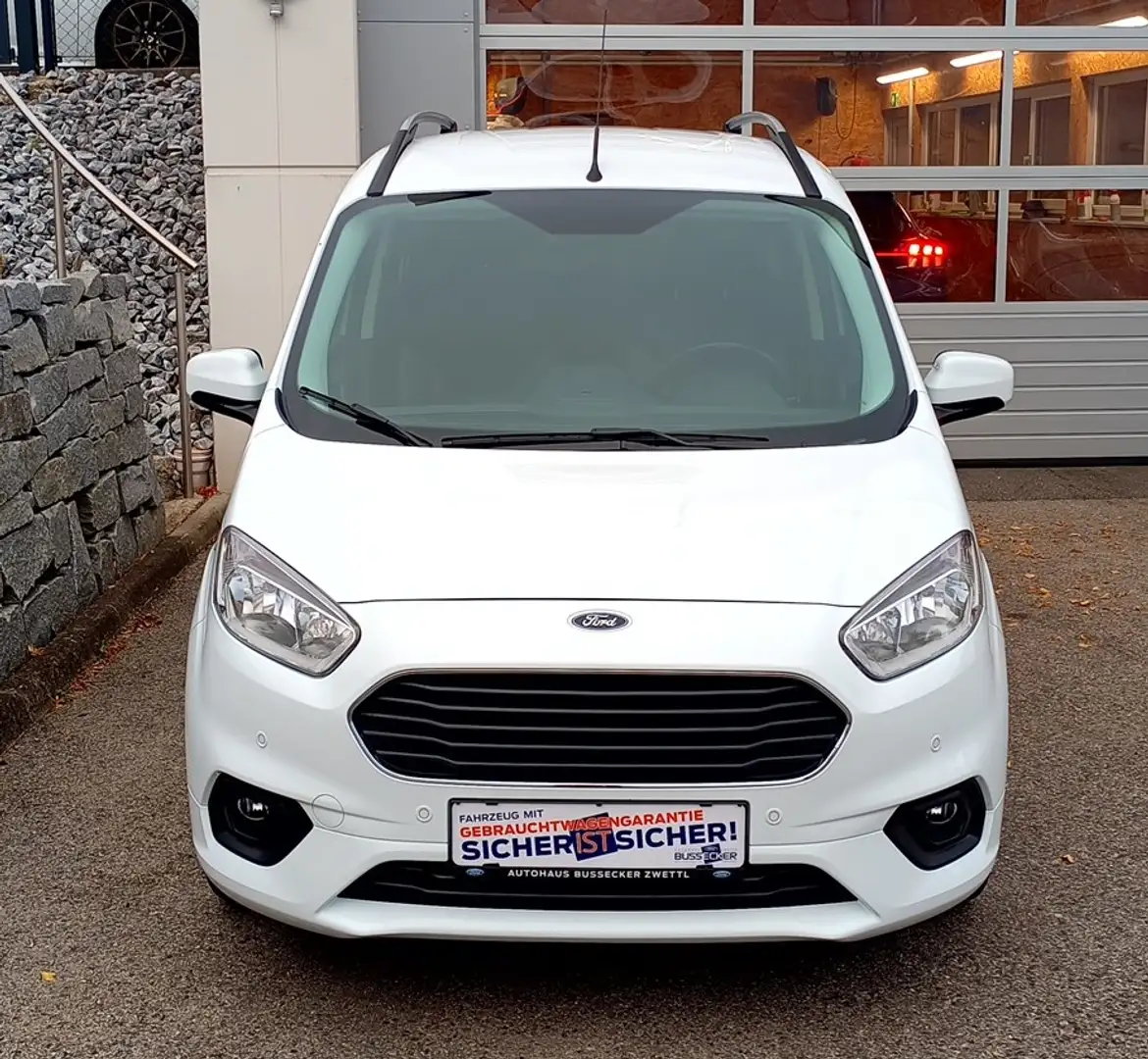 Ford Tourneo Courier 1,5 TDCi Titanium Start/Stop Weiß - 2