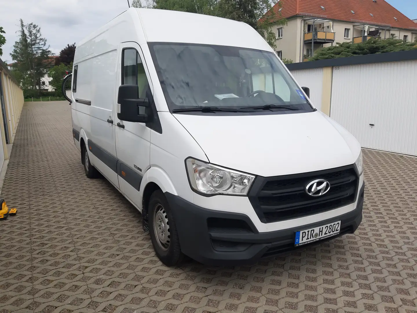 Hyundai H 350 H350 Cargo L3H2 EU6 S Weiß - 1