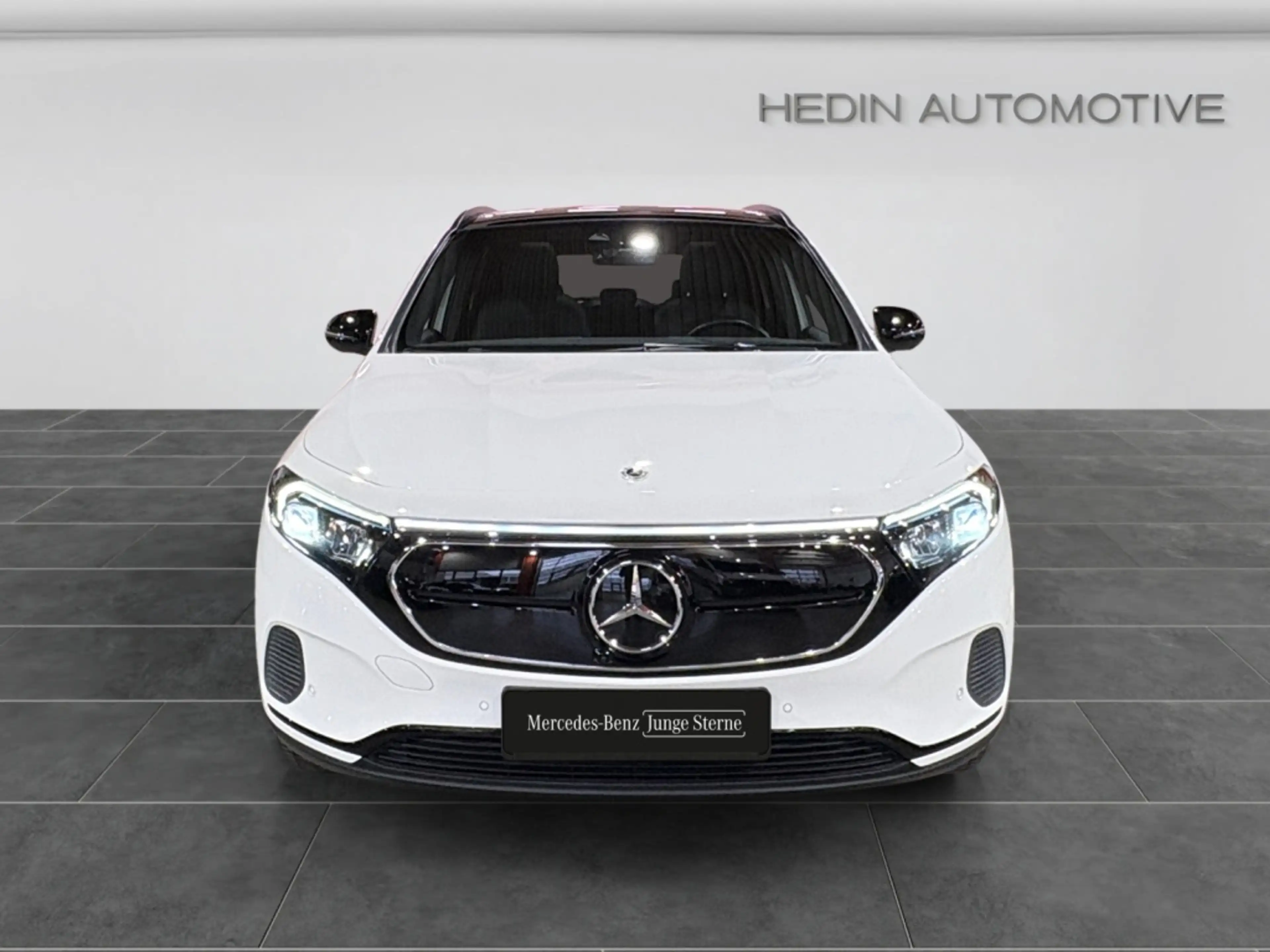 Mercedes-Benz EQA 250 — photo 9