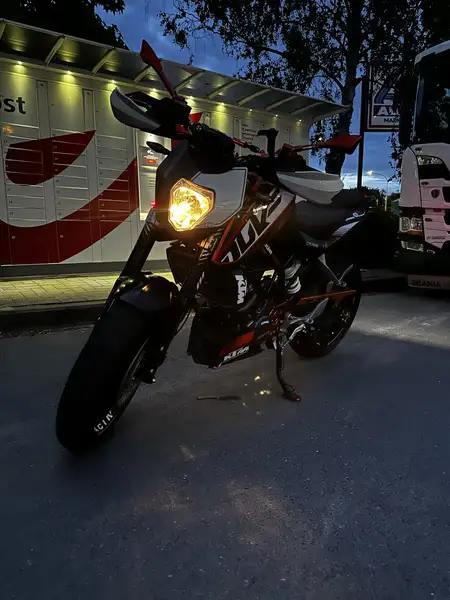 KTM 125 DUKE - foto 2