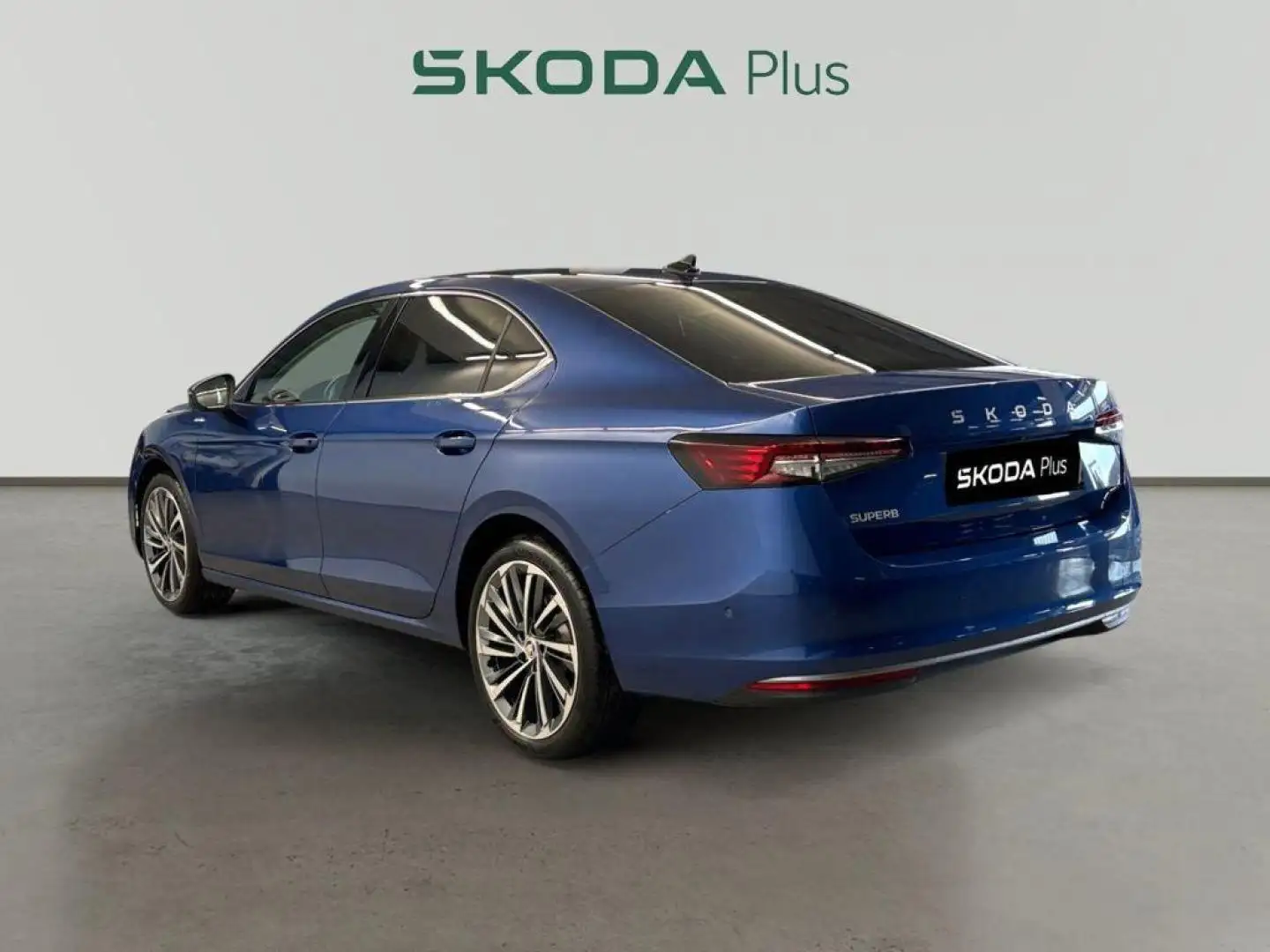 Skoda Superb 1.5 TSI MHEV L&K DSG 110kW Azul - 2