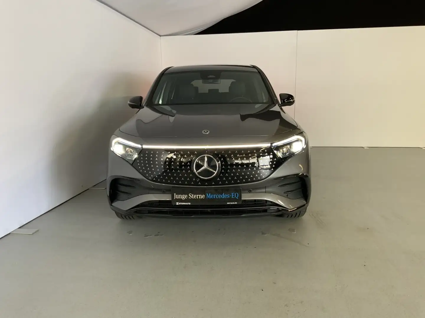 Mercedes-Benz EQB 350 EQB 350 4M AMG Premium Night DISTR AHK Burmester Grau - 2