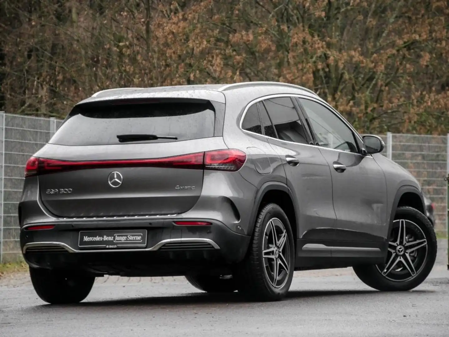 Mercedes-Benz EQA 300 4M AMG-Sport/LED/Kamera/Shz/Totw/Ambi/18 Gris - 2