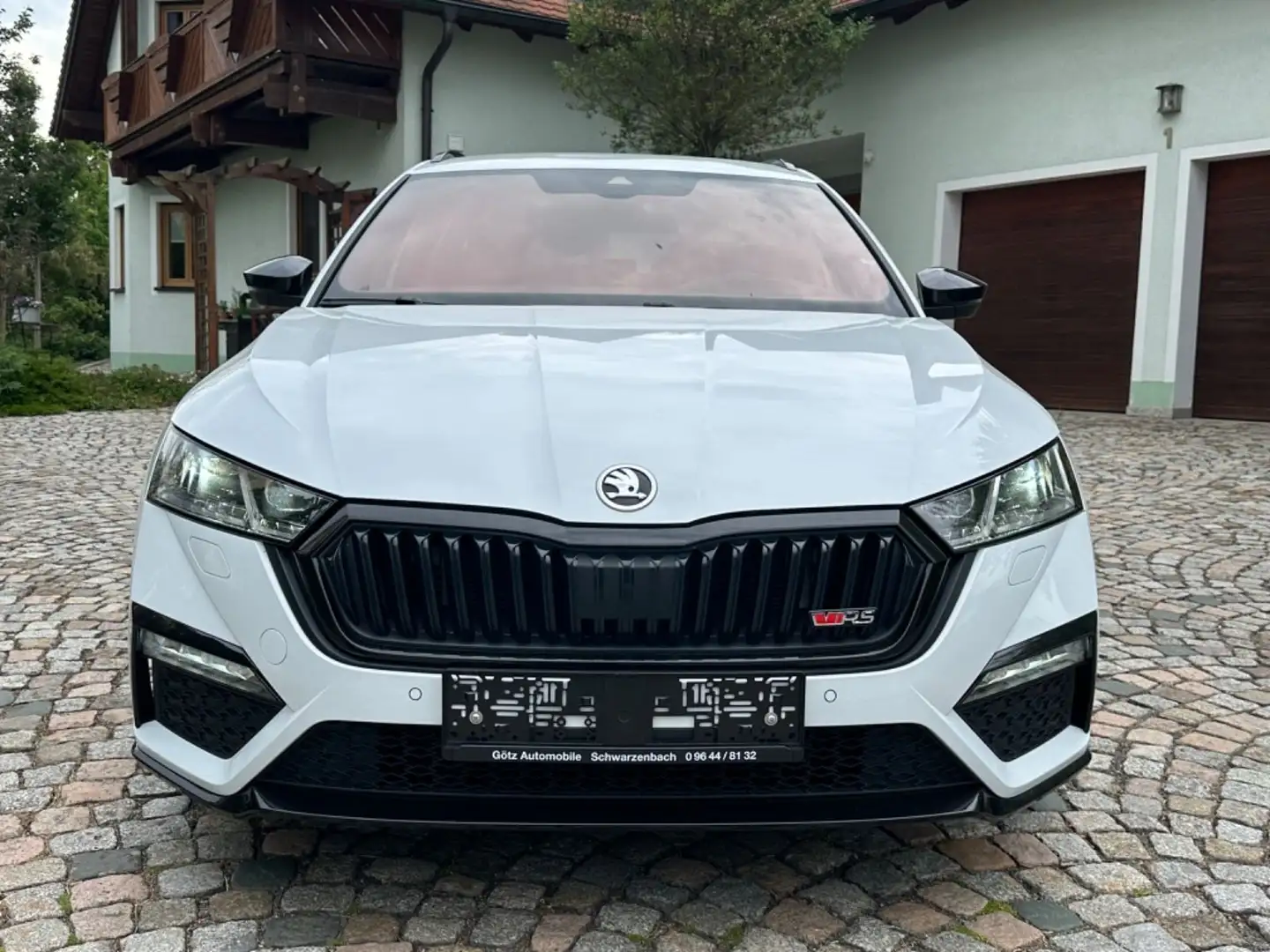 Skoda Octavia Combi RS DSG / Navi / HUD / ACC / DCC Weiß - 2