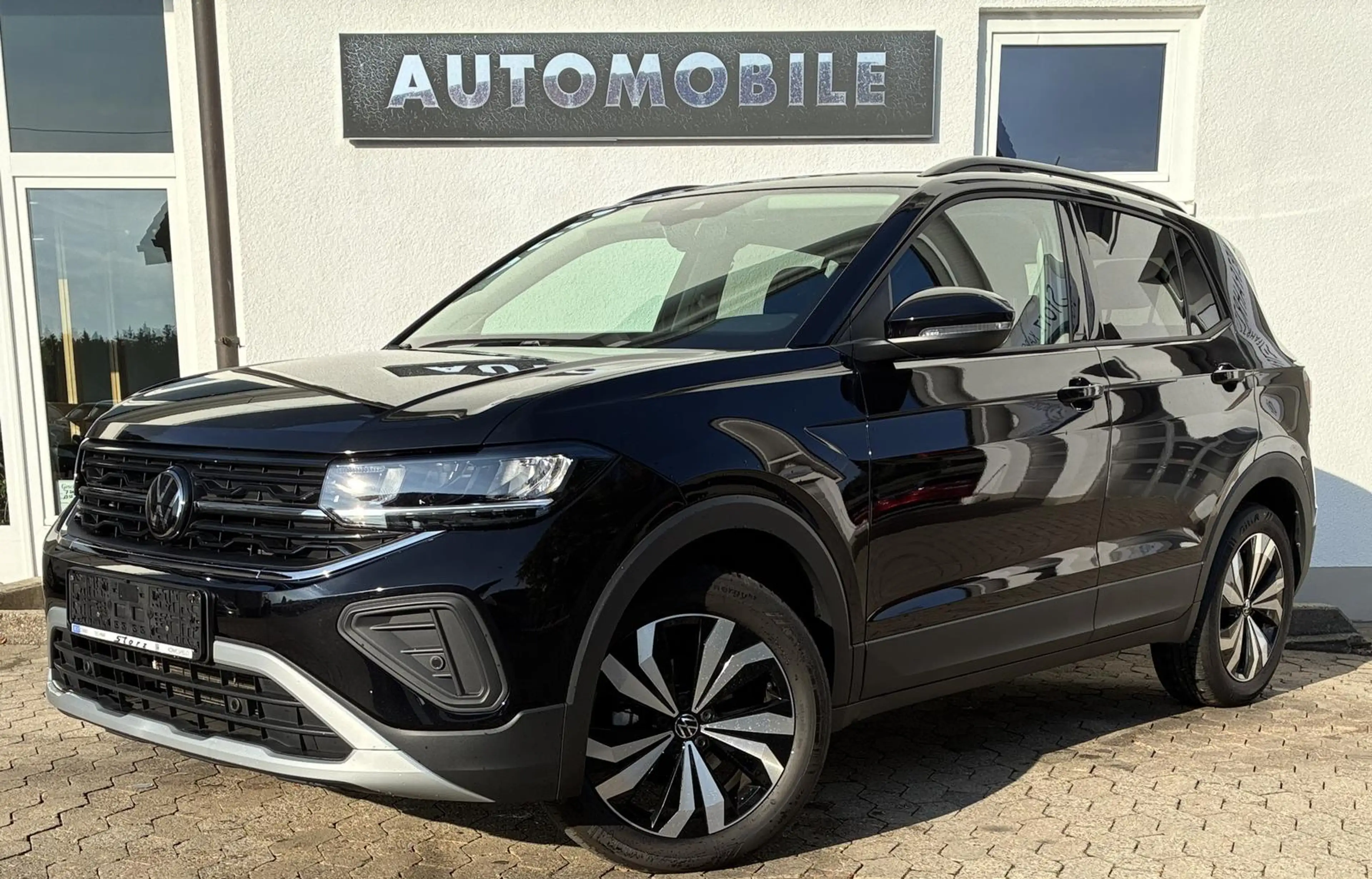 Volkswagen T-Cross 1.5 TSI DSG LIFE KAMERA SHZ LED APP-CONN
