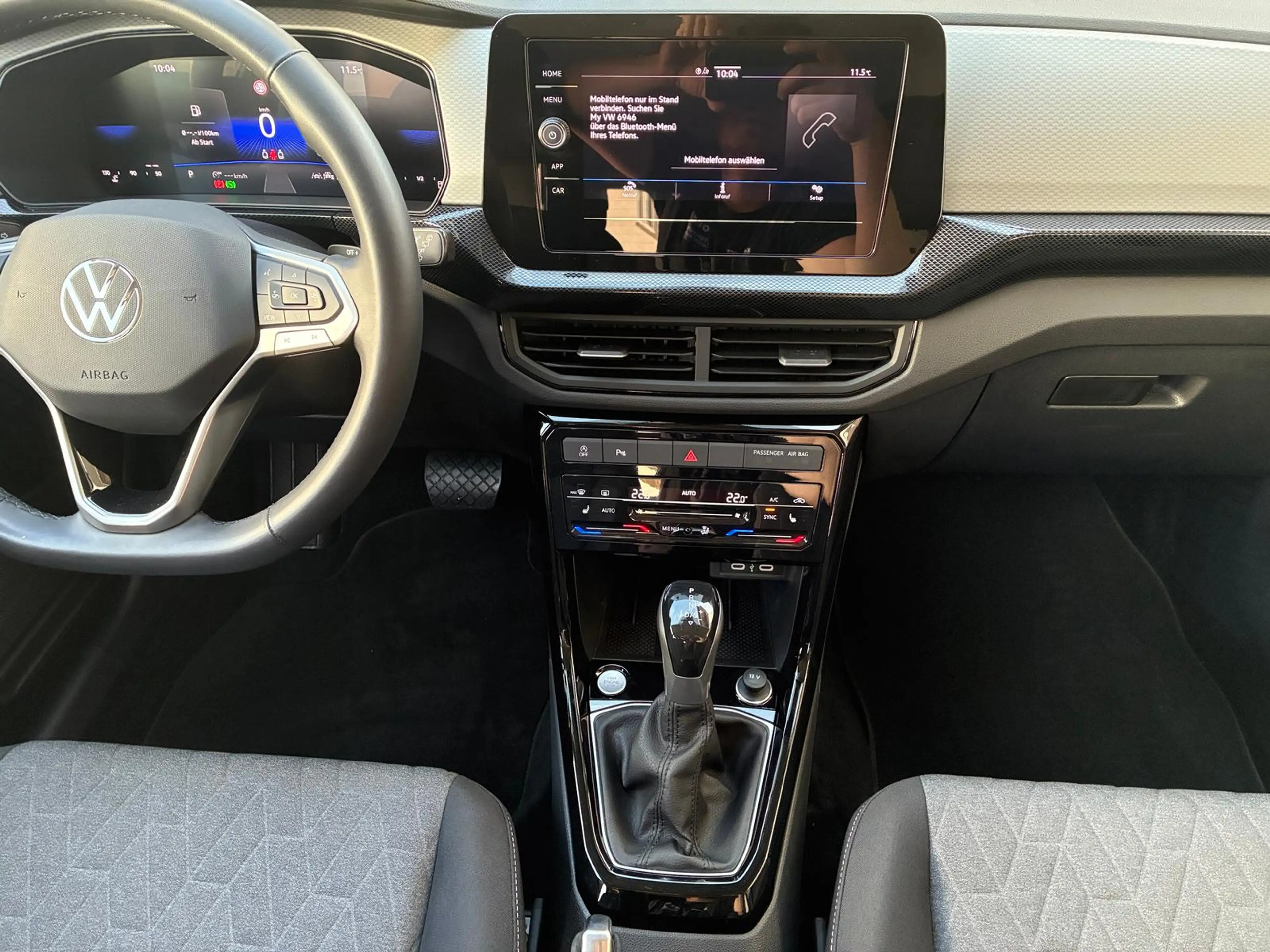 Volkswagen T-Cross 1.5 TSI DSG LIFE KAMERA SHZ LED APP-CONN — photo 16
