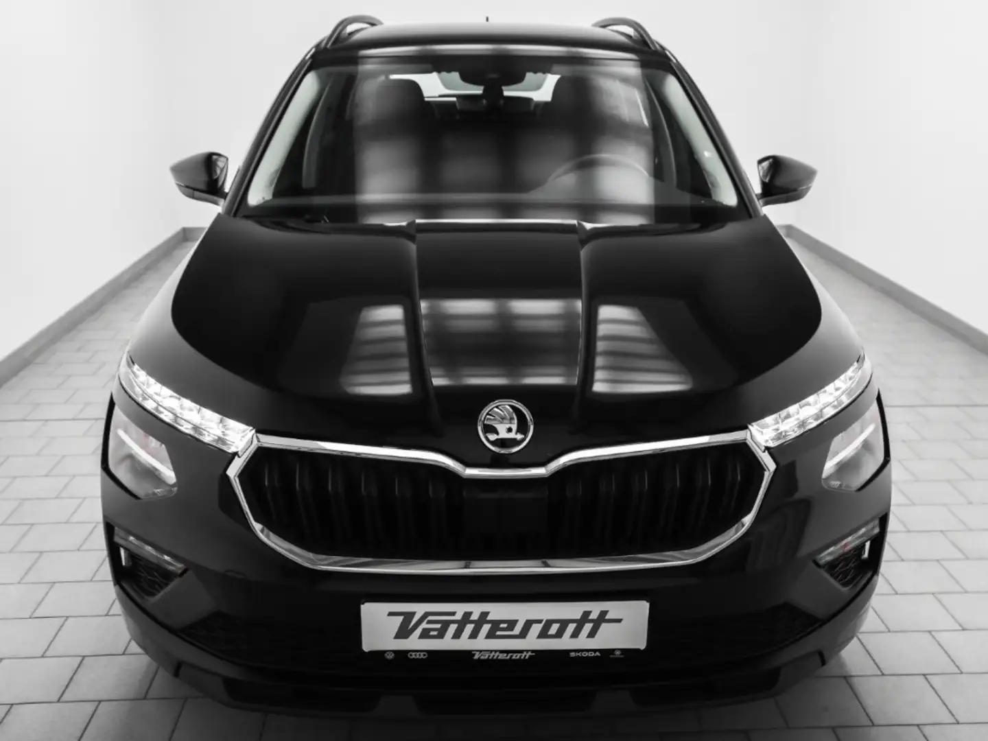 Skoda Kamiq 1.0 TSI DSG Essence Schwarz - 2