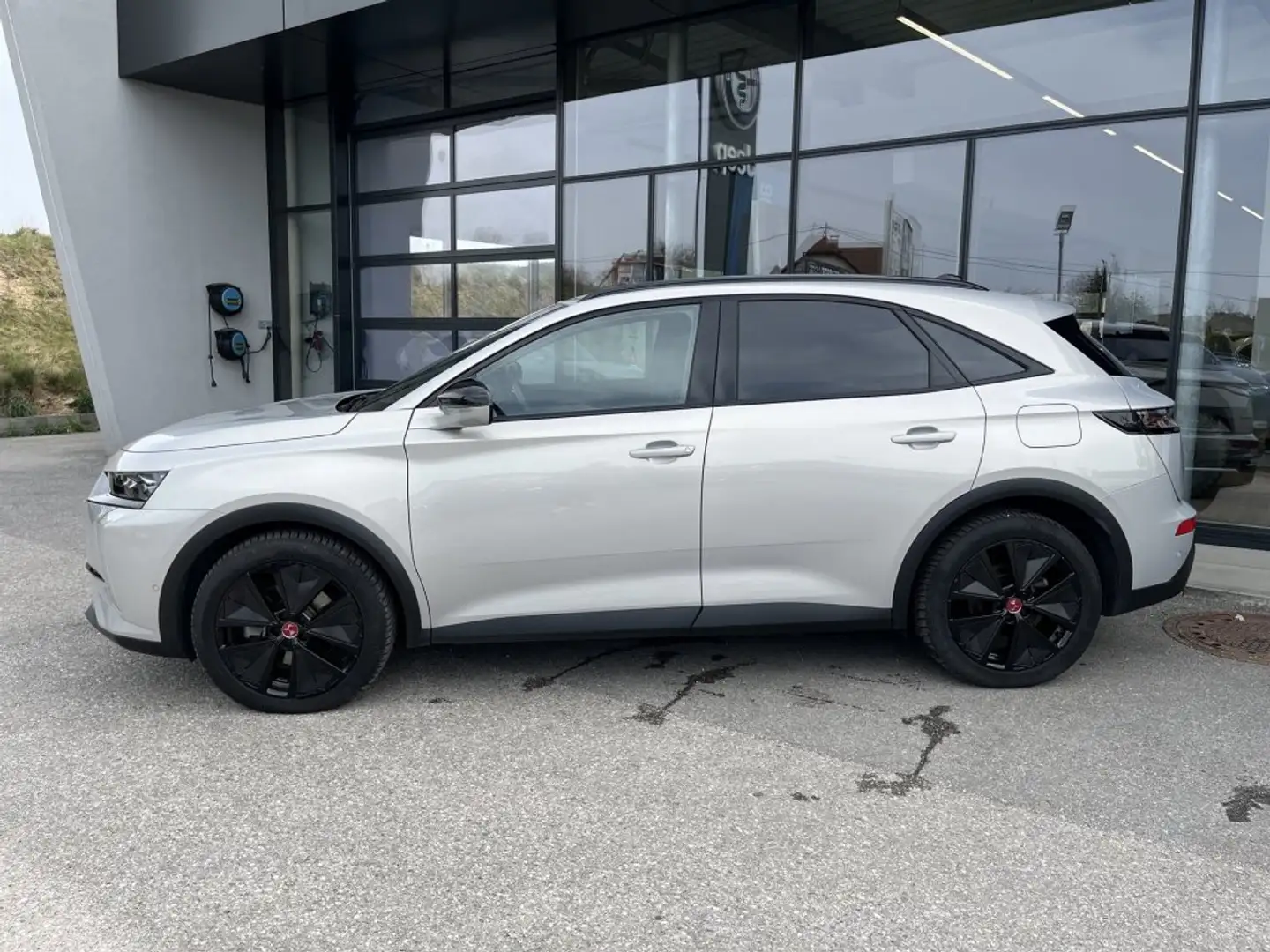 DS Automobiles DS 7 E-Tense 4x4 300 Performance Line + Aut. Grau - 2