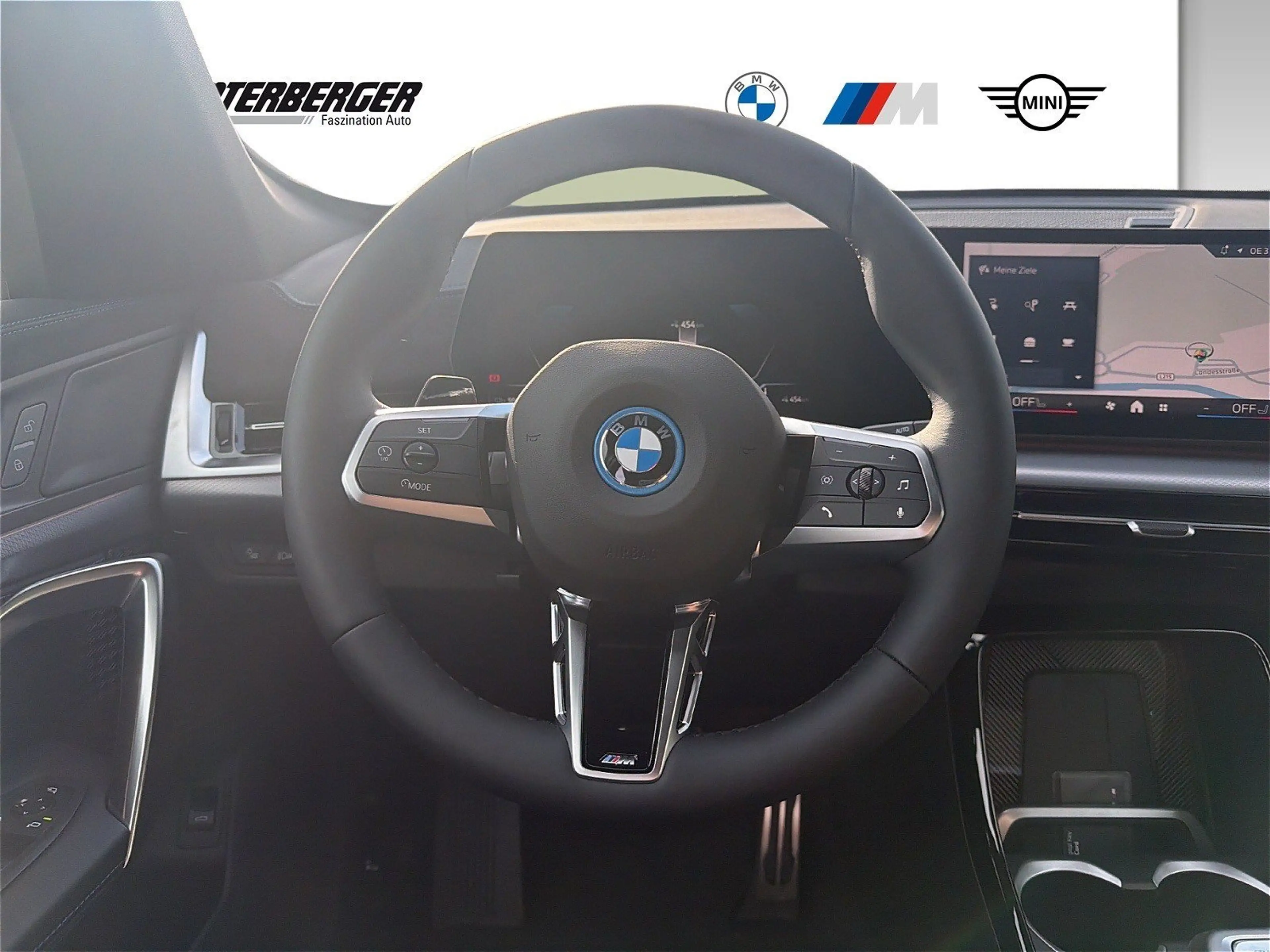 BMW iX1 eDrive20 M Sportpaket | Premium Paket — photo 9
