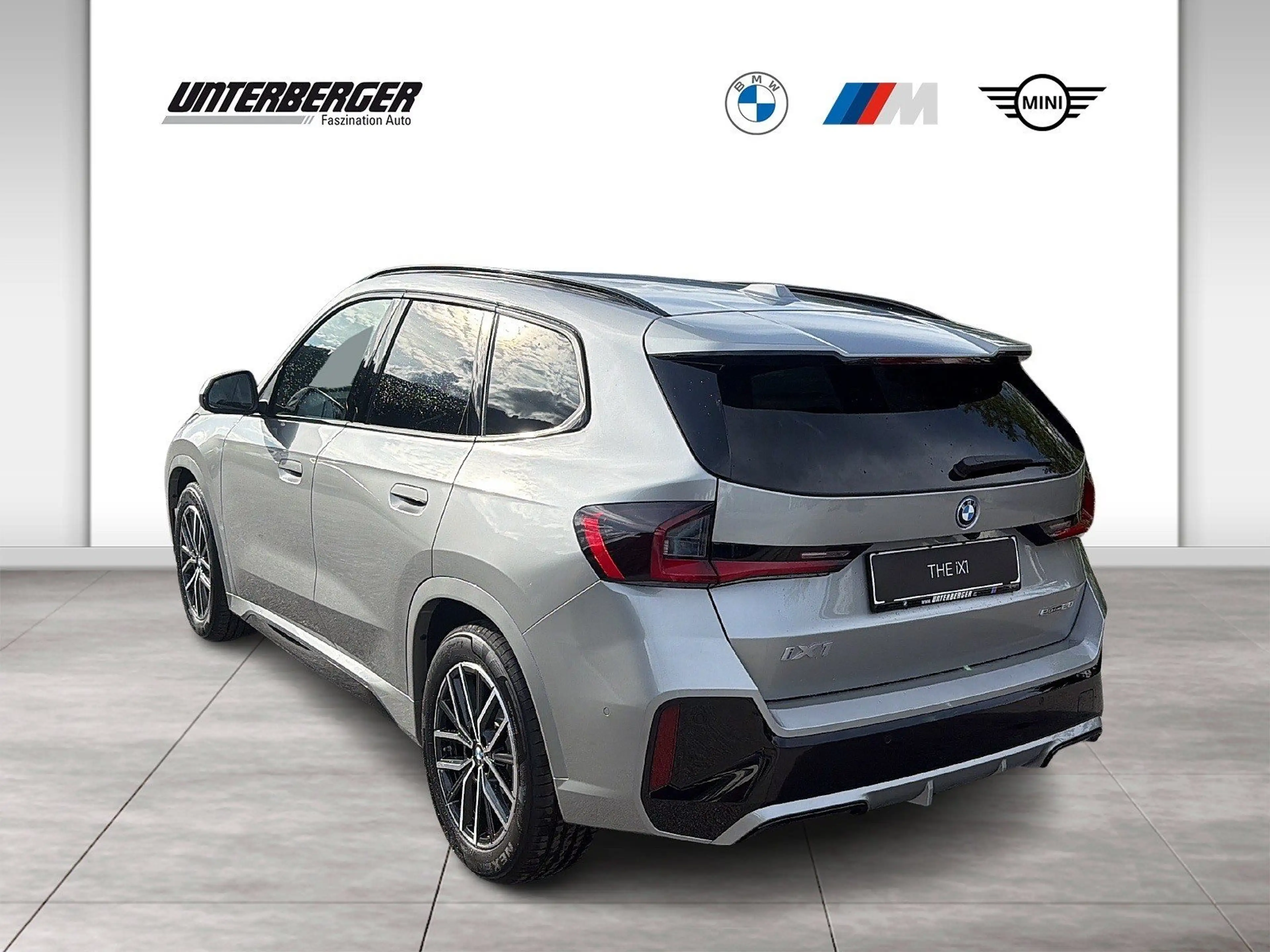 BMW iX1 eDrive20 M Sportpaket | Premium Paket — photo 4