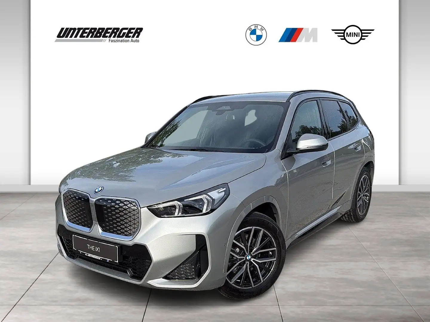 BMW iX1 eDrive20 M Sportpaket | Premium Paket Silber - 1