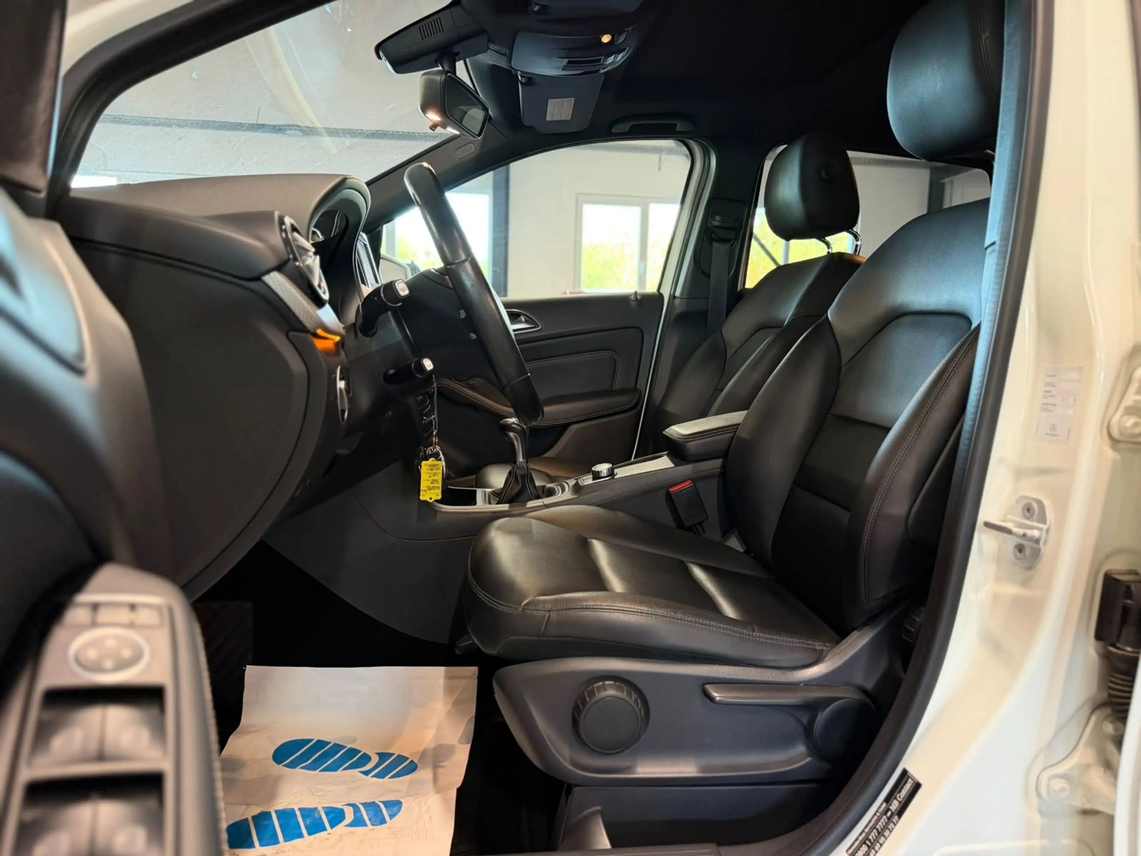Mercedes-Benz B 200 Edition BI-XEN+NAVI+PANO+LEDER+KAM+SHZ+AHK — photo 11
