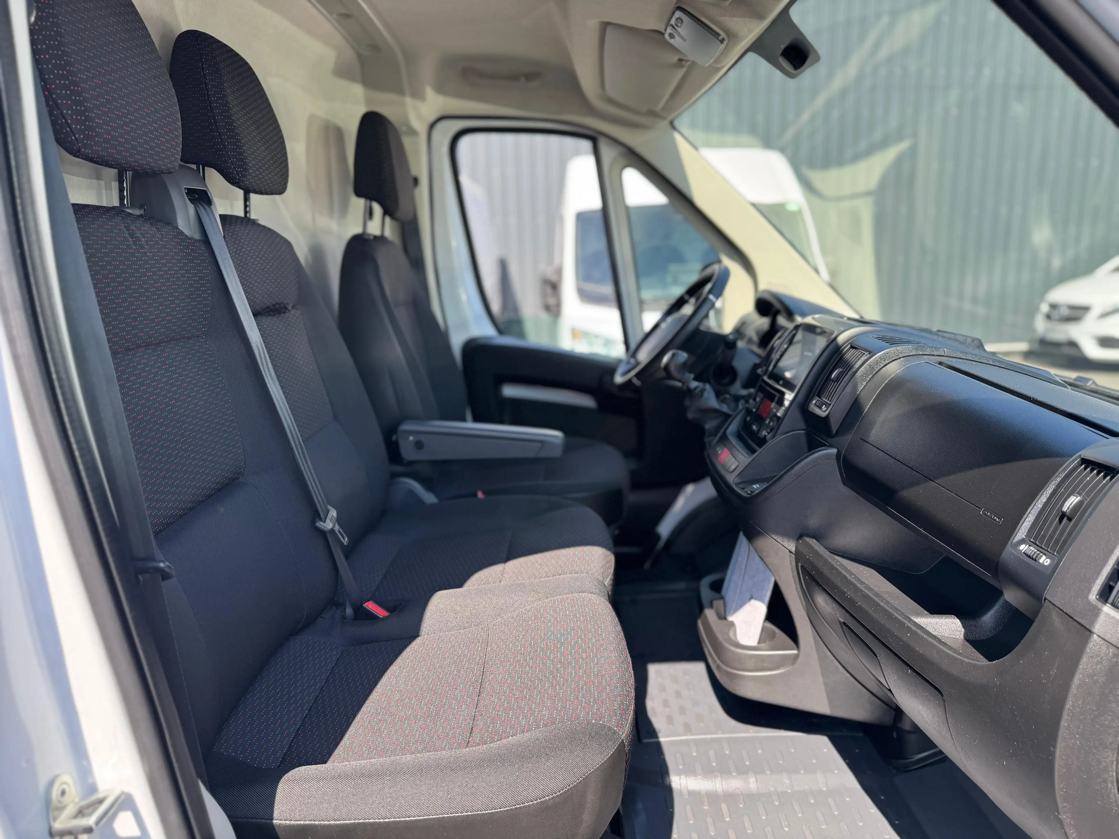 Citroen Jumper 35 L4H2 165 *Klima*Kamera*Tempo*Navi*Holz — photo 7