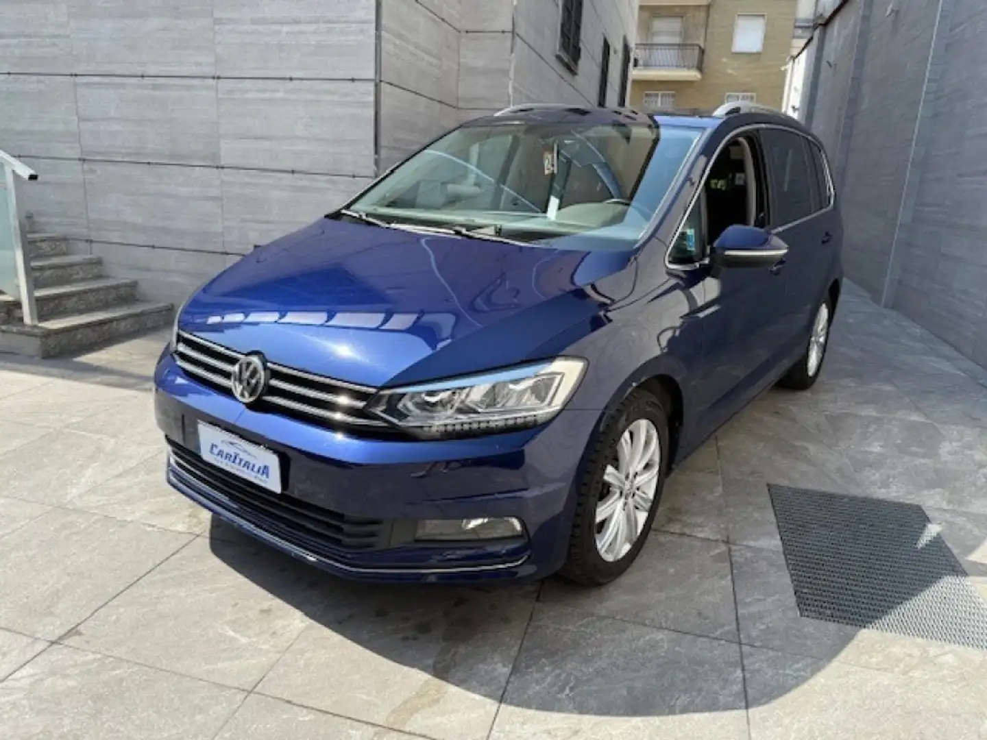 Volkswagen Touran 1.6 TDI 115 CV SCR DSG  BlueMotion Tech. 7 POSTI Bleu - 1
