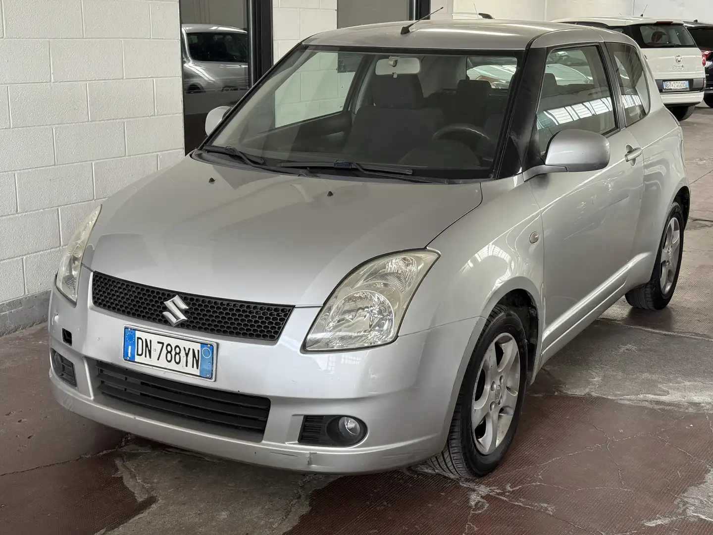 Suzuki Swift 3p 1.3 16v GL Safety Pack - 2