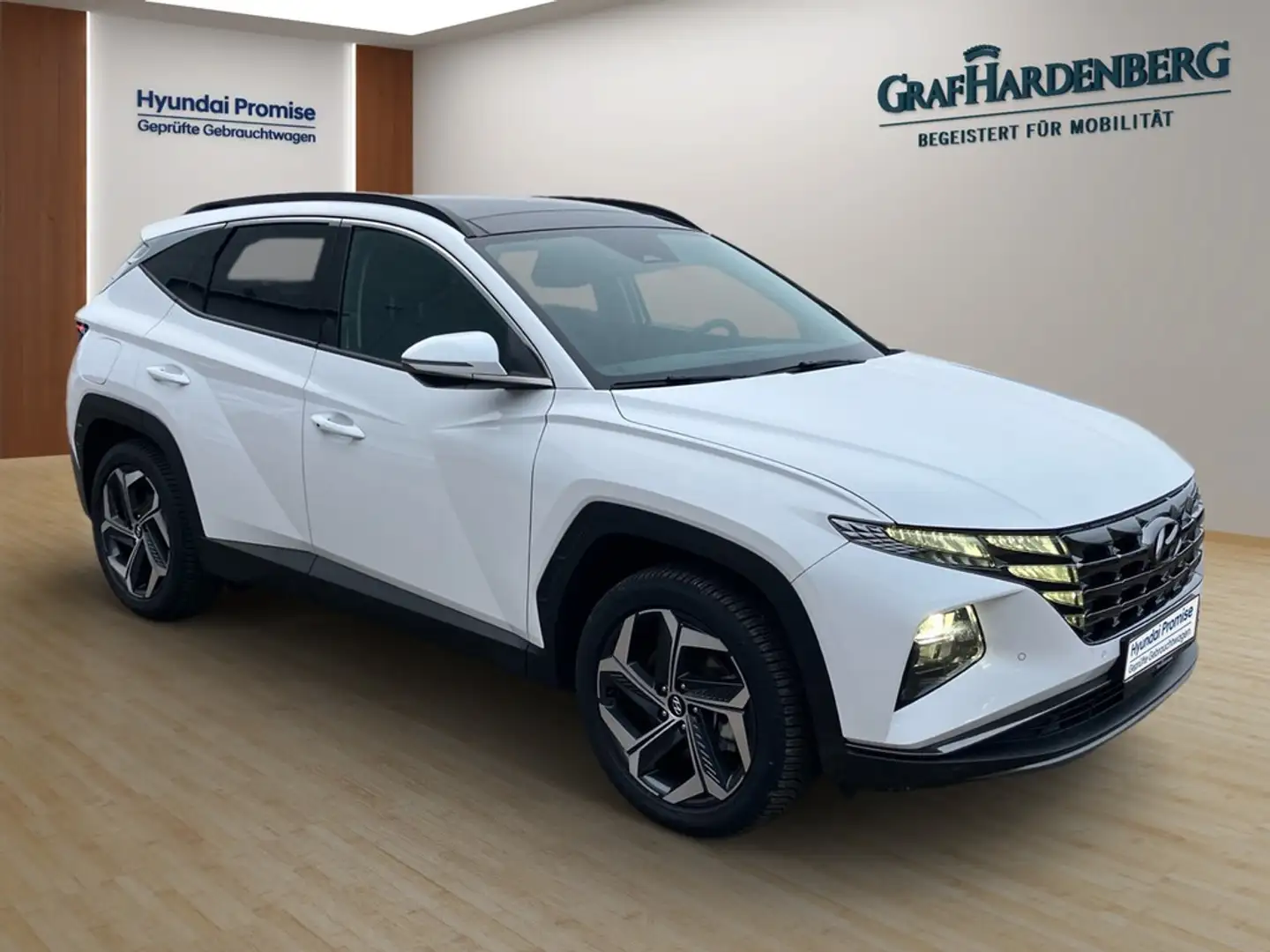 Hyundai TUCSON PHEV 1.6 T-GDi Trend 4WD PANO Assist.-P. Wit - 2