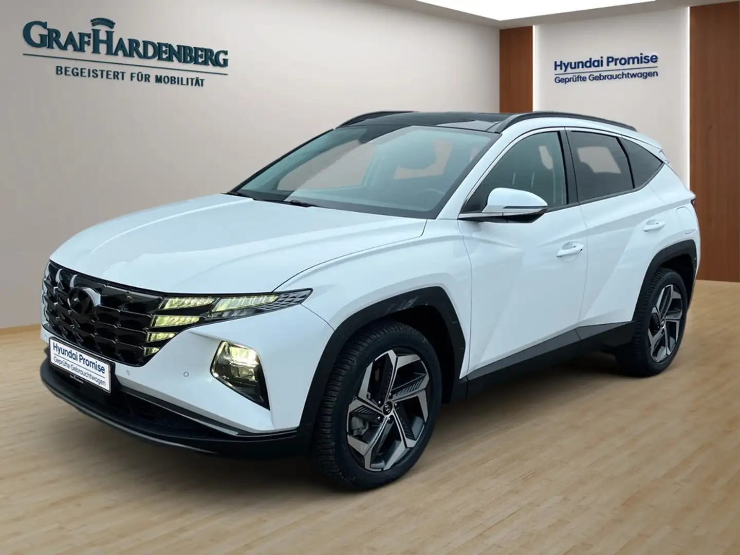 Hyundai TUCSON PHEV 1.6 T-GDi Trend 4WD PANO Assist.-P. Wit - 1