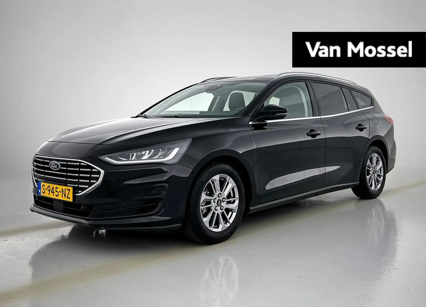 Ford Focus Wagon 1.0 EcoBoost Hybrid Titanium Navigatie | LMV Zwart - 1