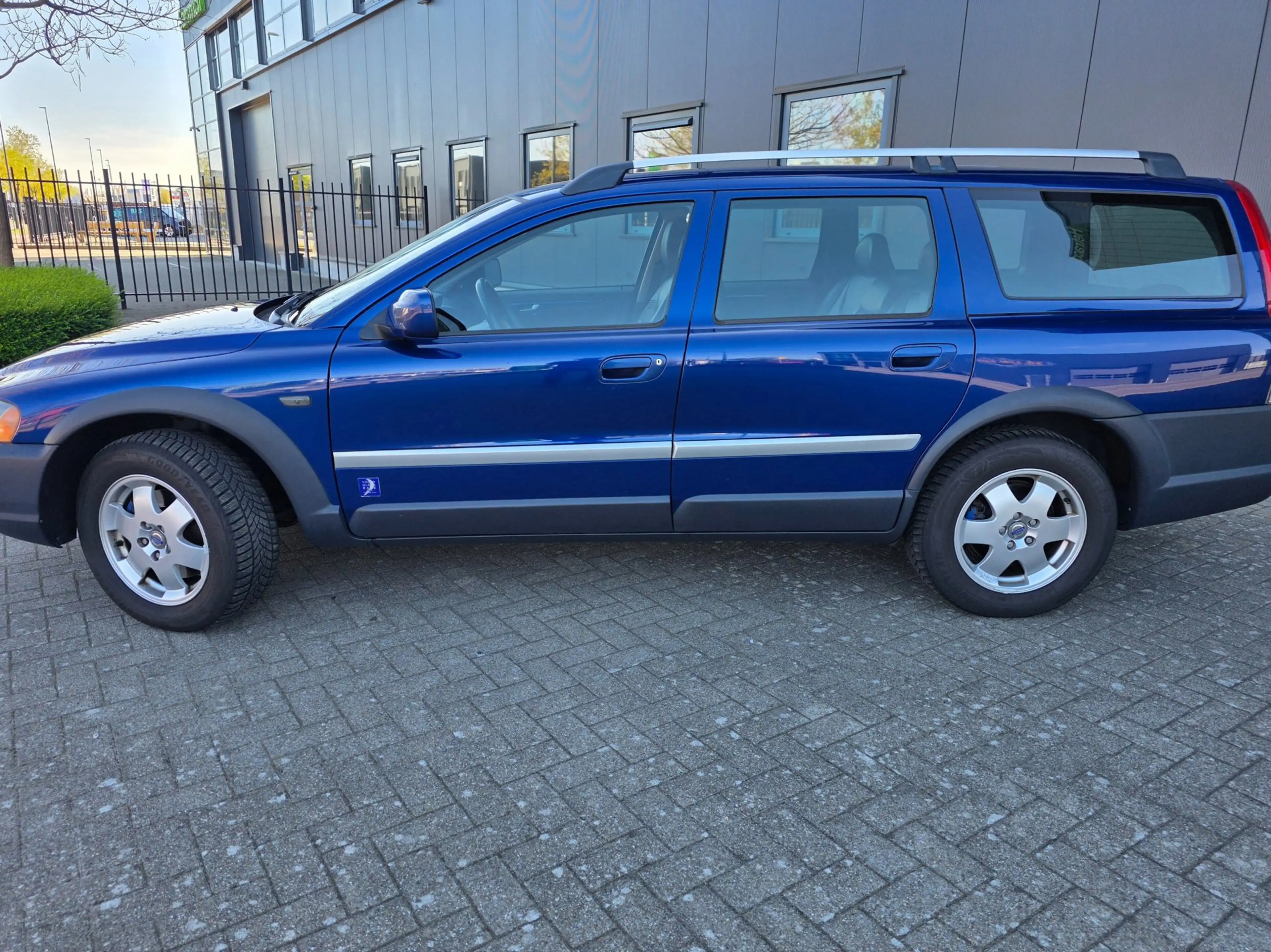 Volvo XC70 2.5 T Ocean Race, netto € 12.250, Youngtimer, bijt — photo 12