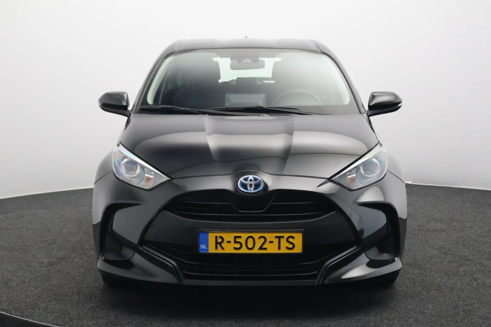 Toyota Yaris 1.5 Hybrid Active | Camera | Apple Carplay | Cruis Zwart - 2