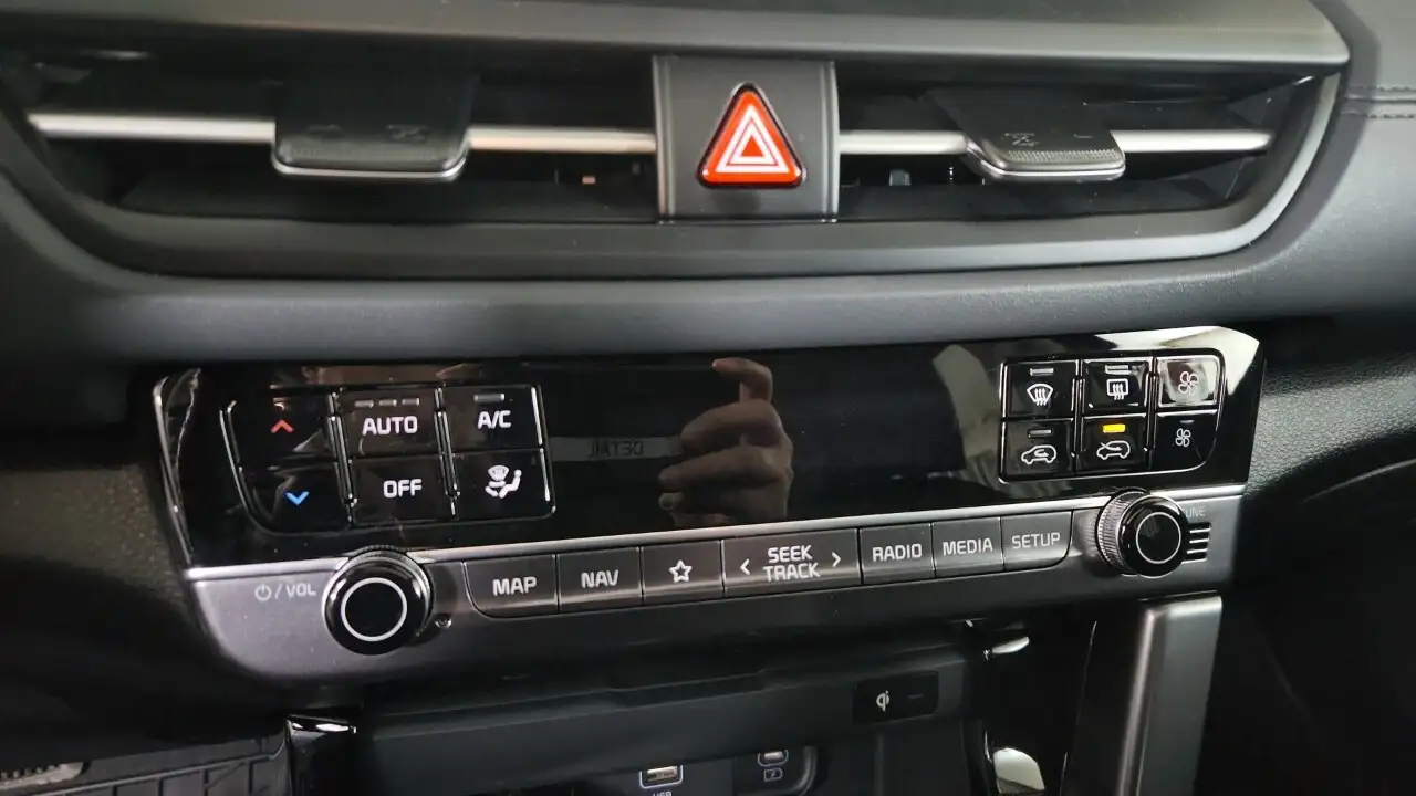 Kia Seltos снимка Kia Seltos