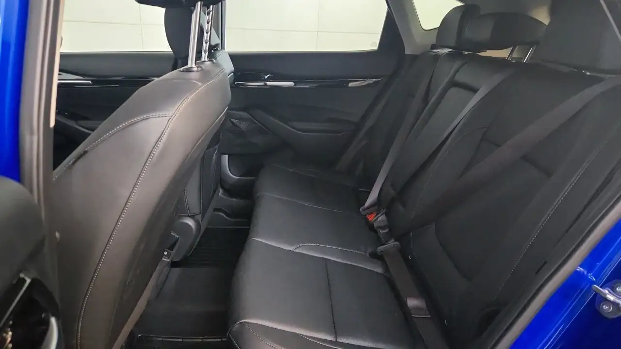 Kia Seltos снимка Kia Seltos